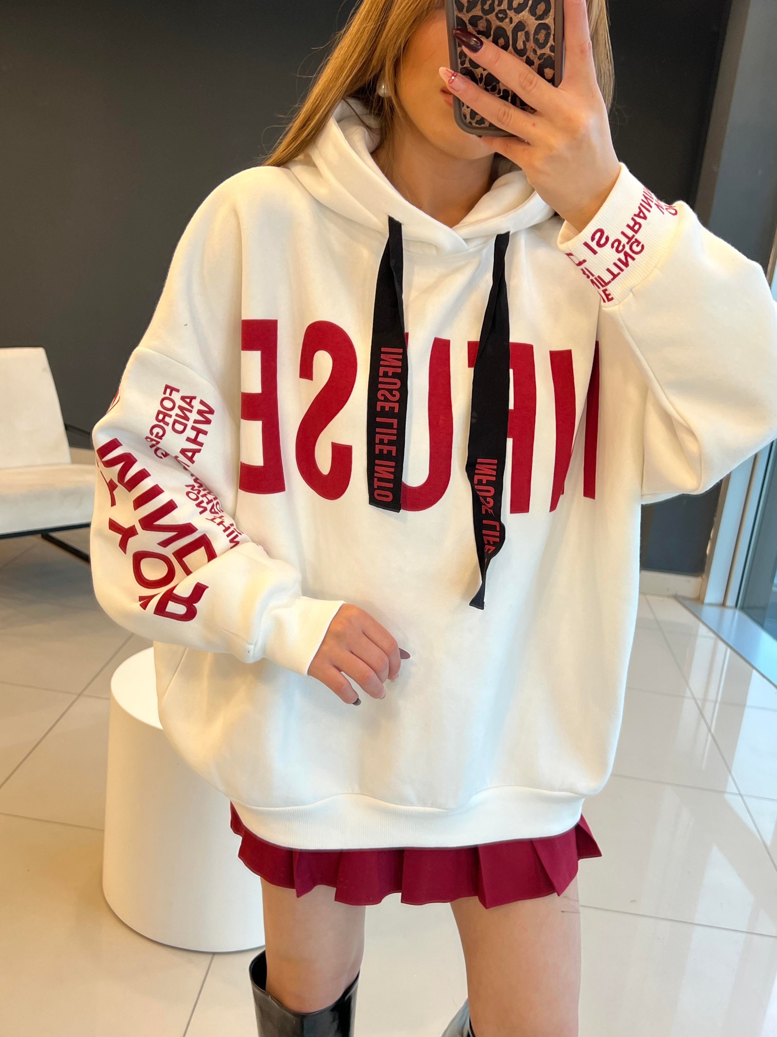 TASARIM BORDO YAZILI ŞARDONLU SWEAT