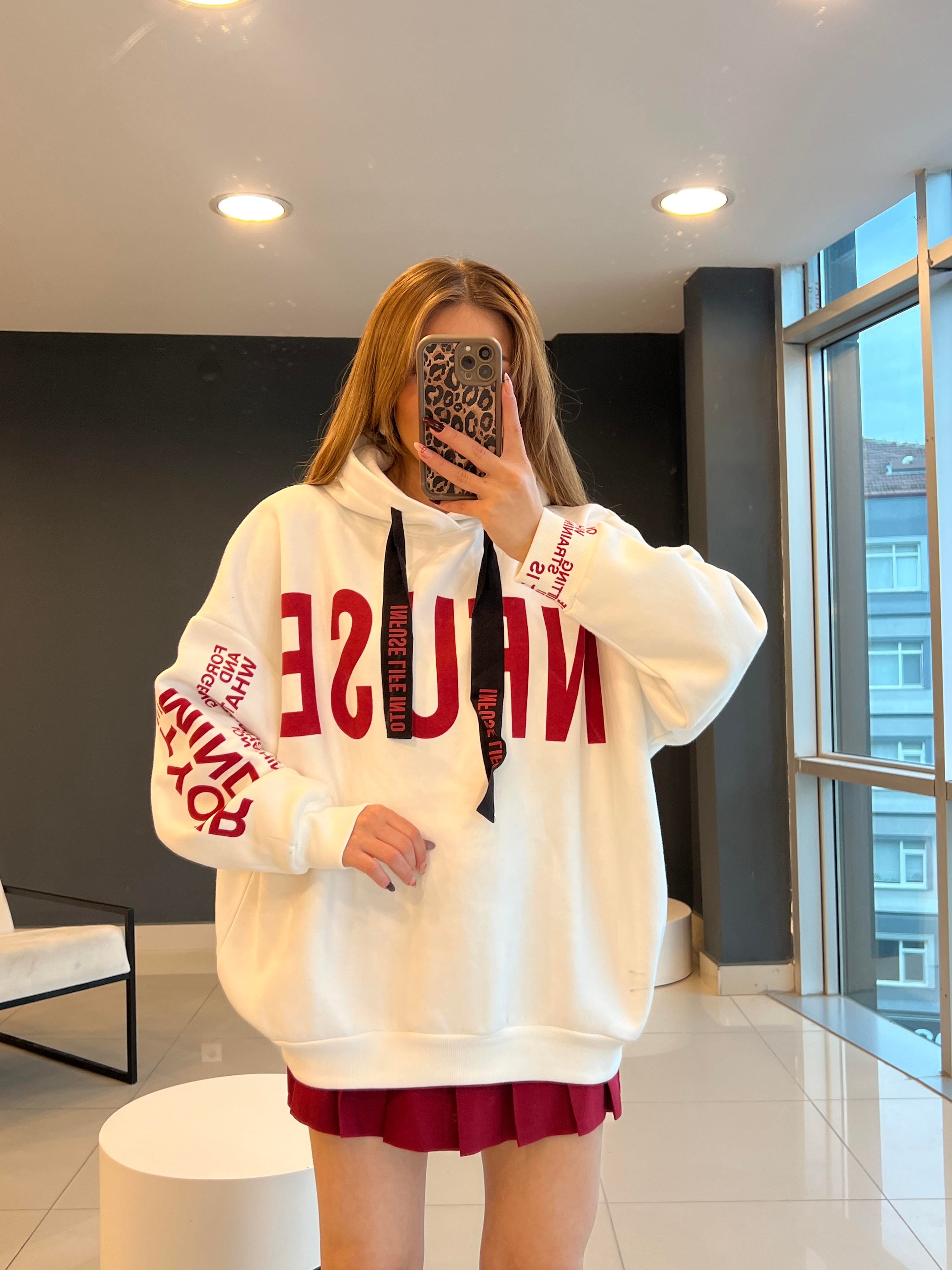 TASARIM BORDO YAZILI ŞARDONLU SWEAT