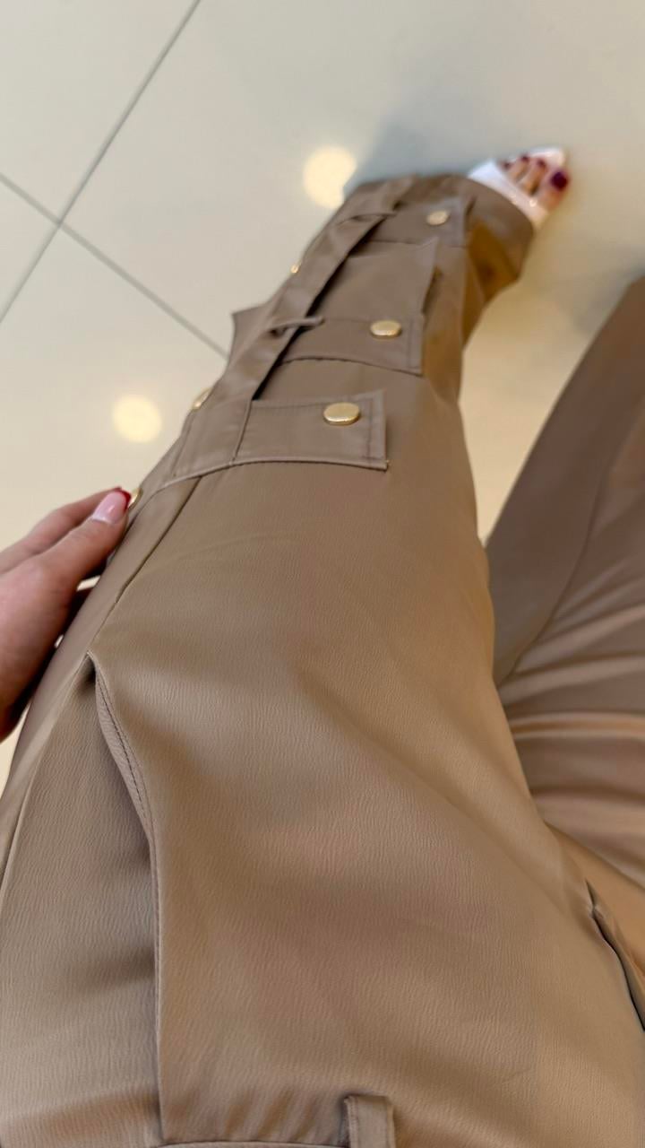 TASARIM BÜYÜK KARGO CEPLİ SATEN PANTOLON CAMEL