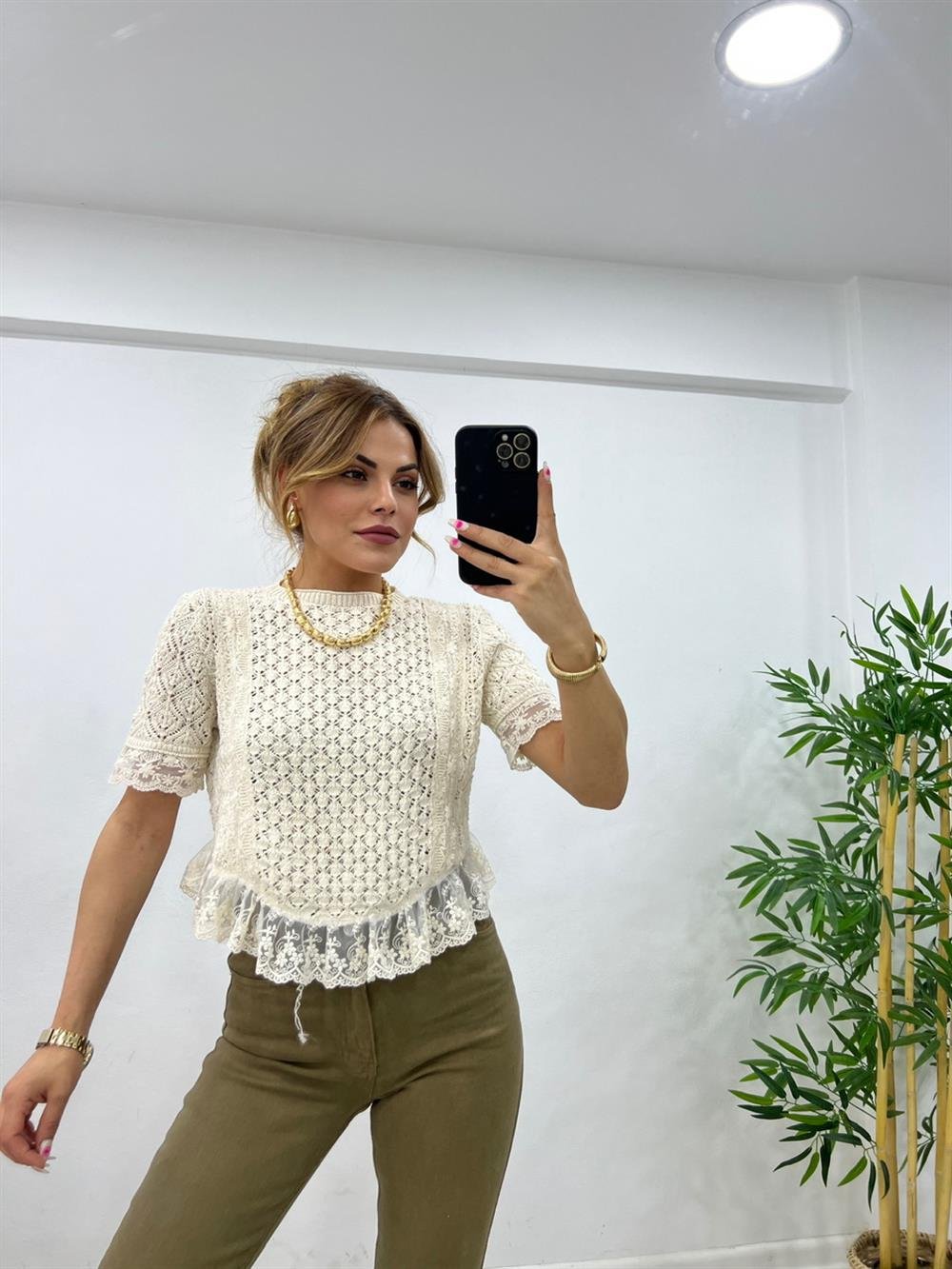 TASARIM DANTELLİ MERSERİZE EKRU