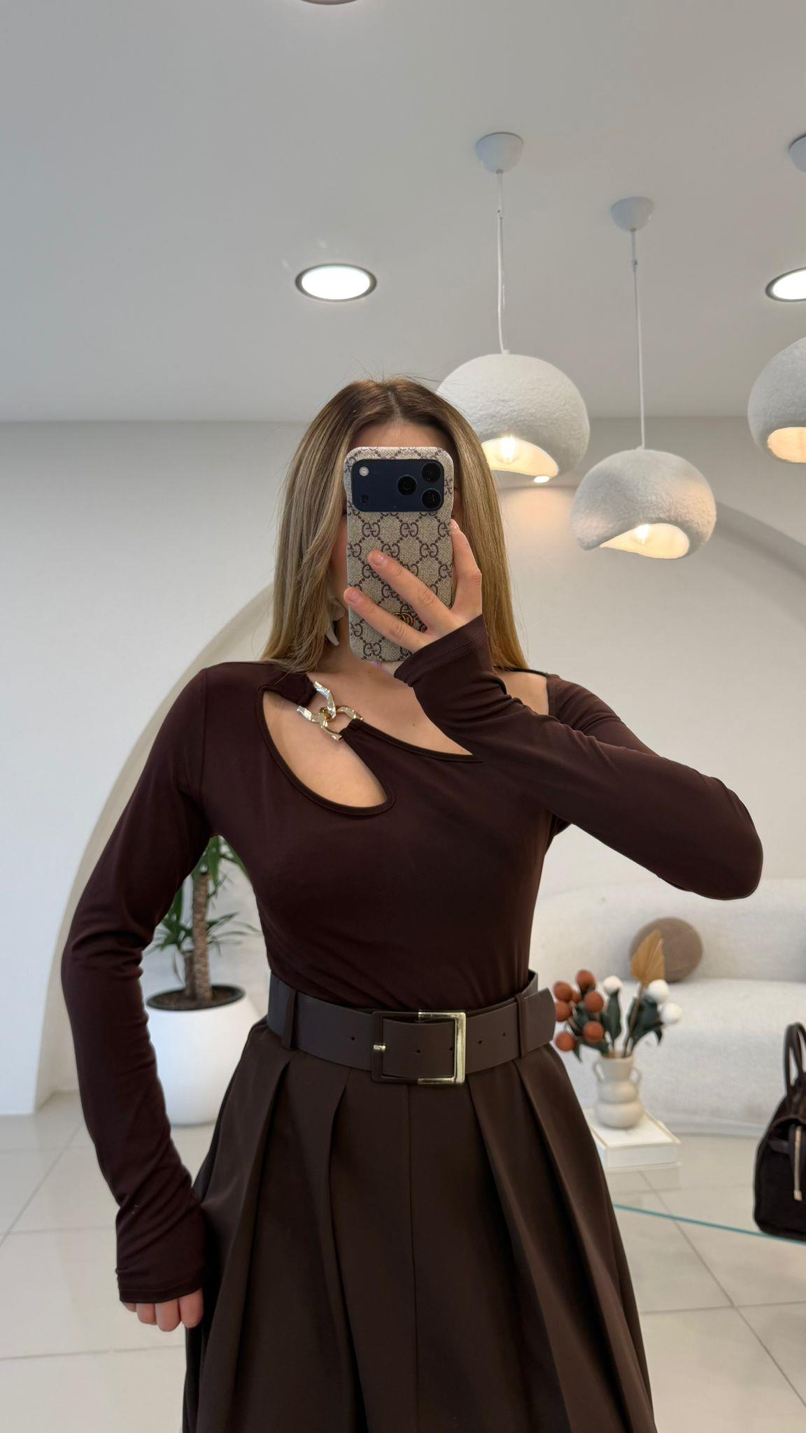 TASARIM GOLD AKSESUAR DETAYLI BLUZ KAHVE