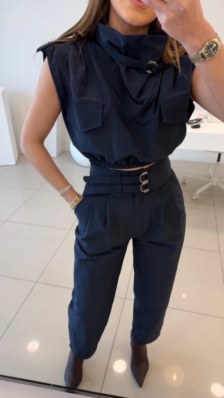 TASARIM İKİLİ DEGAJE YAKA TAKIM LACİVERT