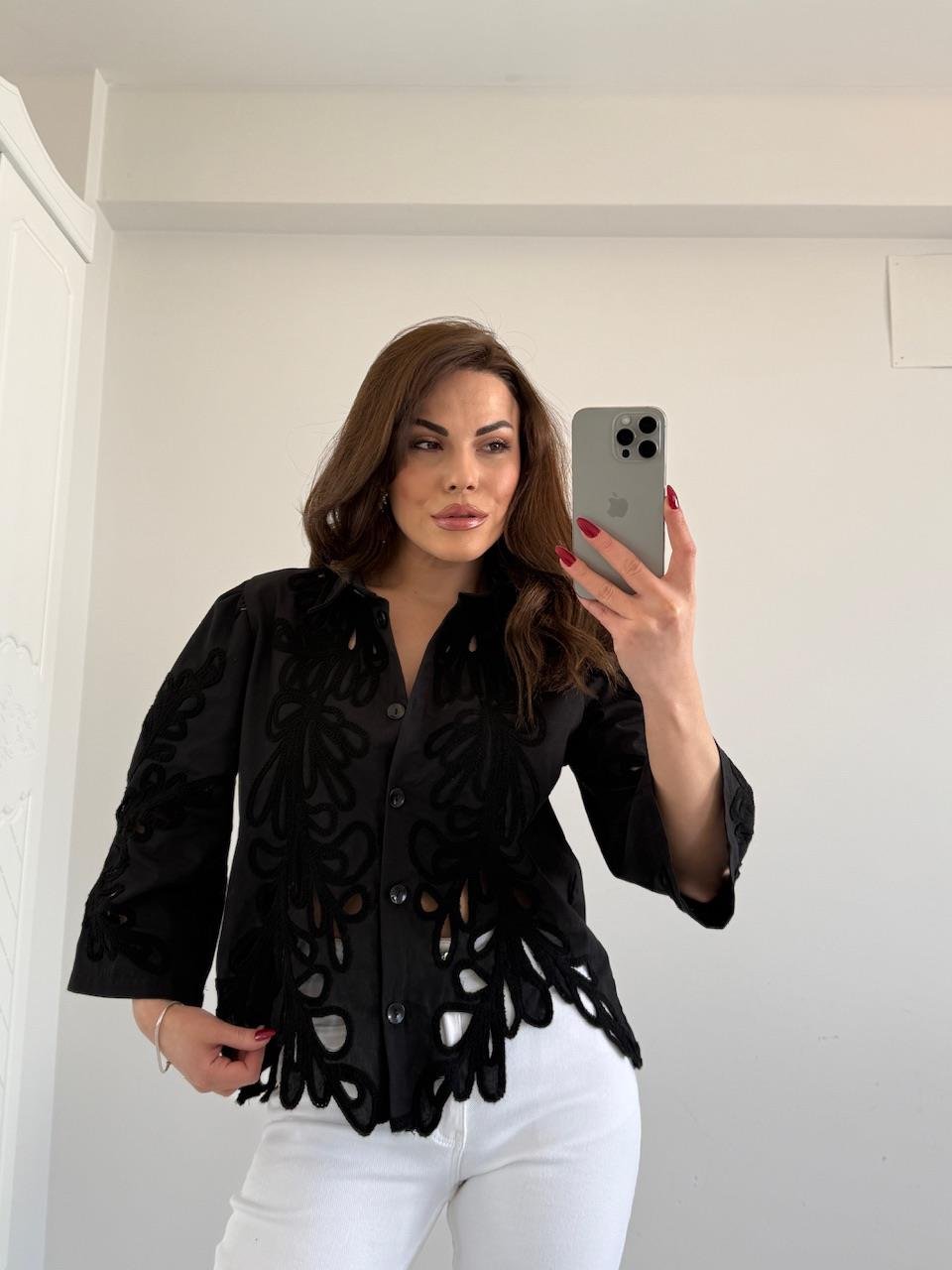 TASARIM İŞLEMELİ GÖMLEK SİYAH