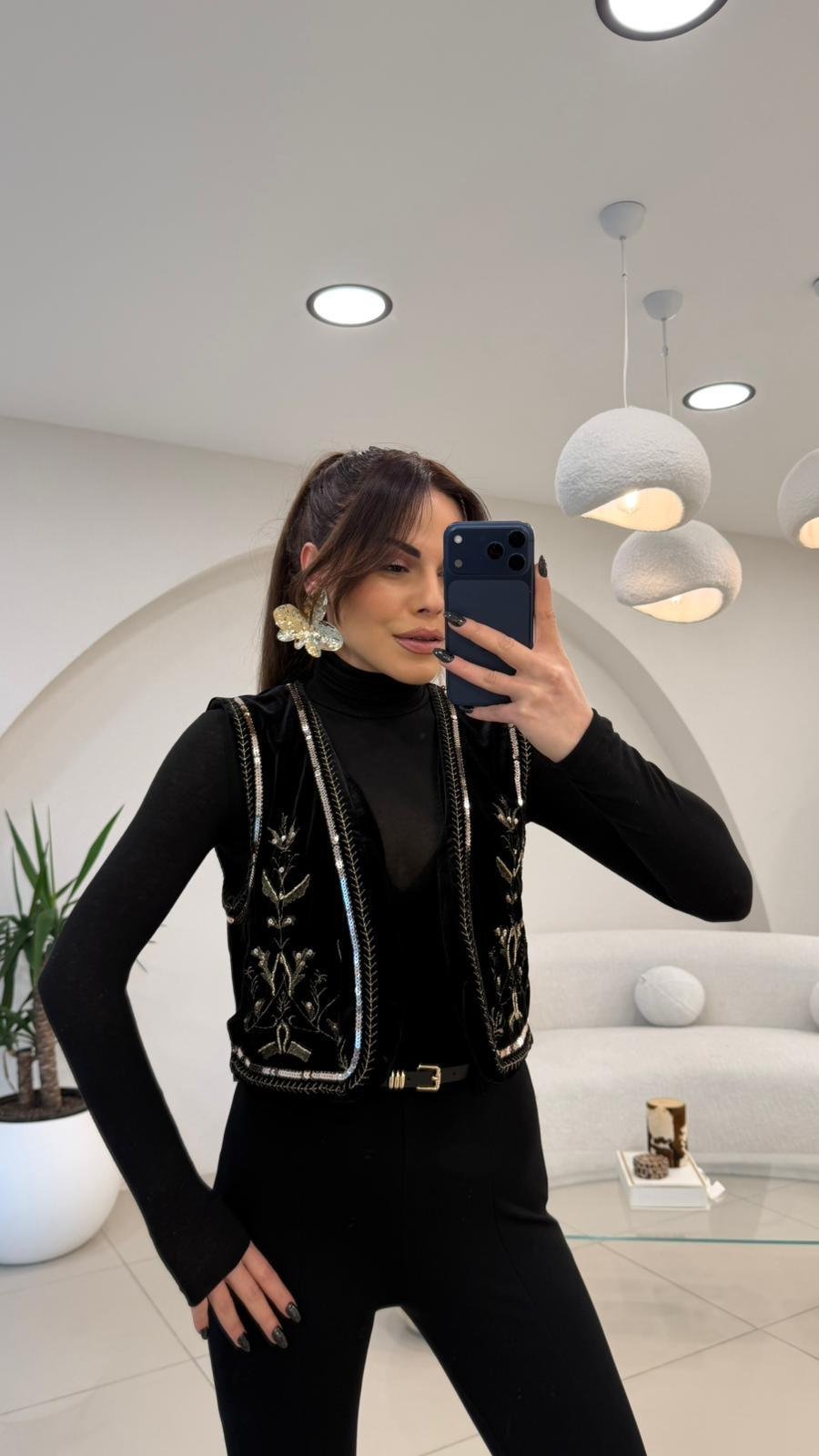 TASARIM İŞLEMELİ KADİFE YELEK