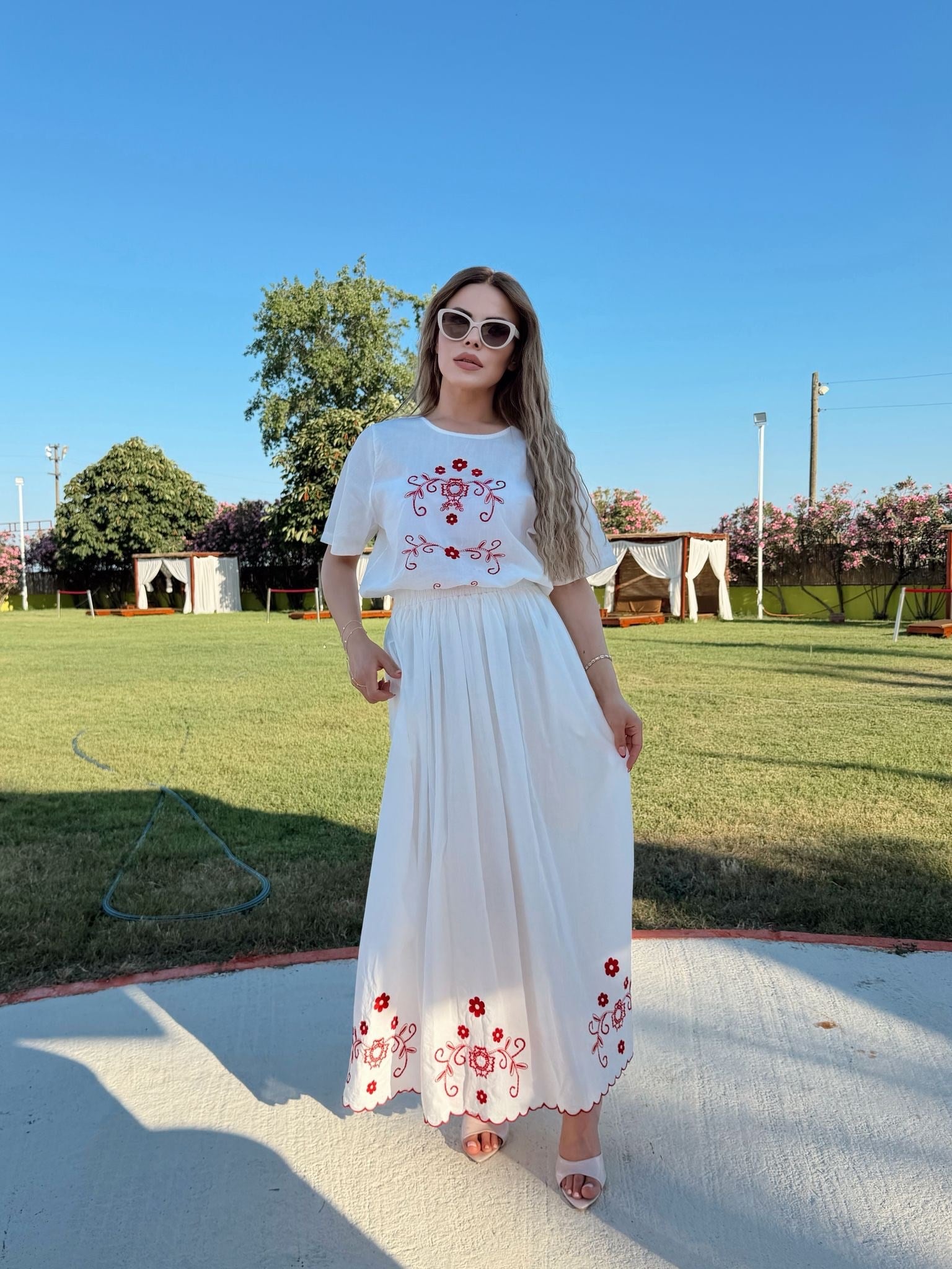 TASARIM İŞLEMELİ KETEN İKİLİ TAKIM 