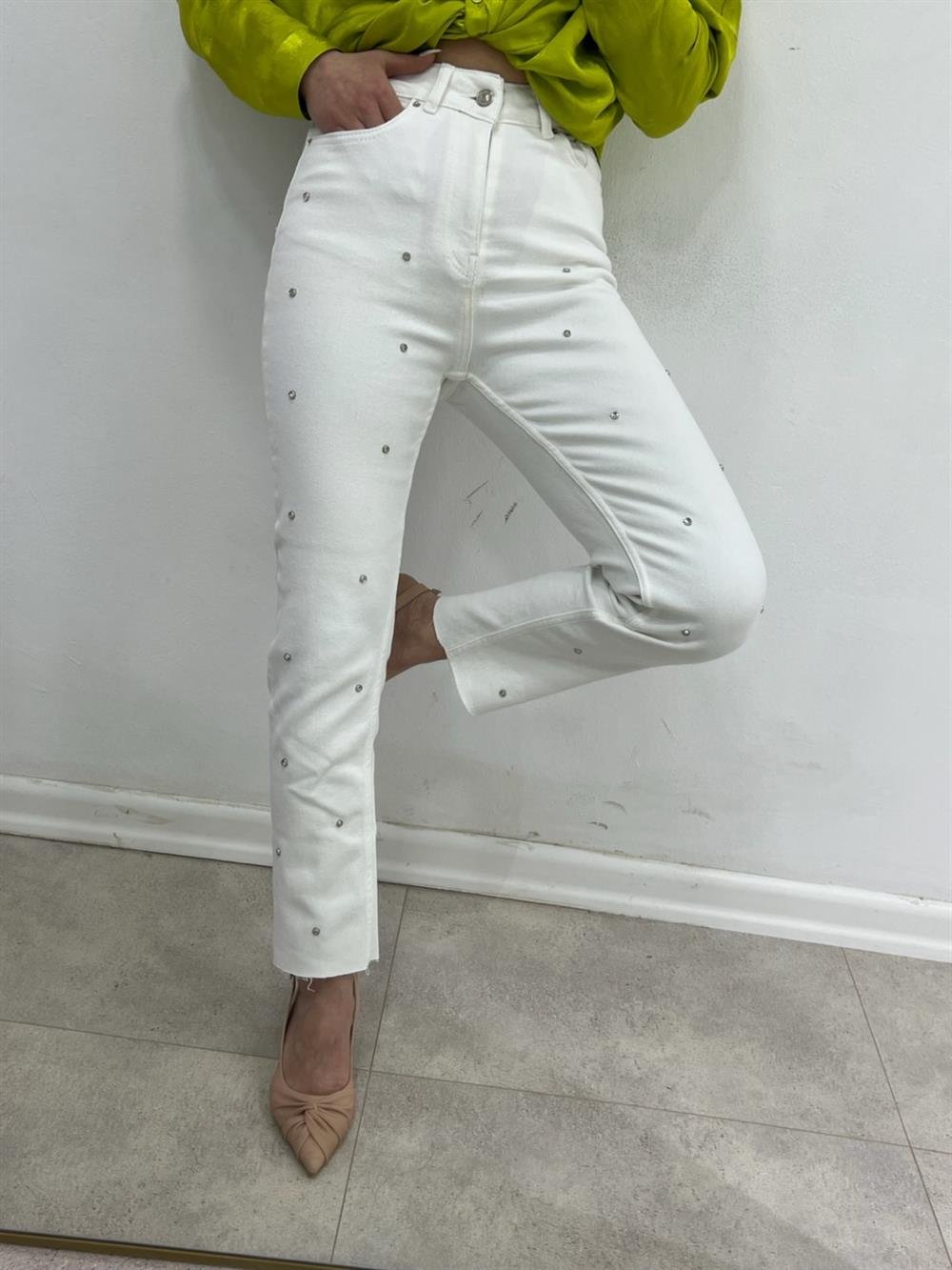 TAŞLI BEYAZ JEAN