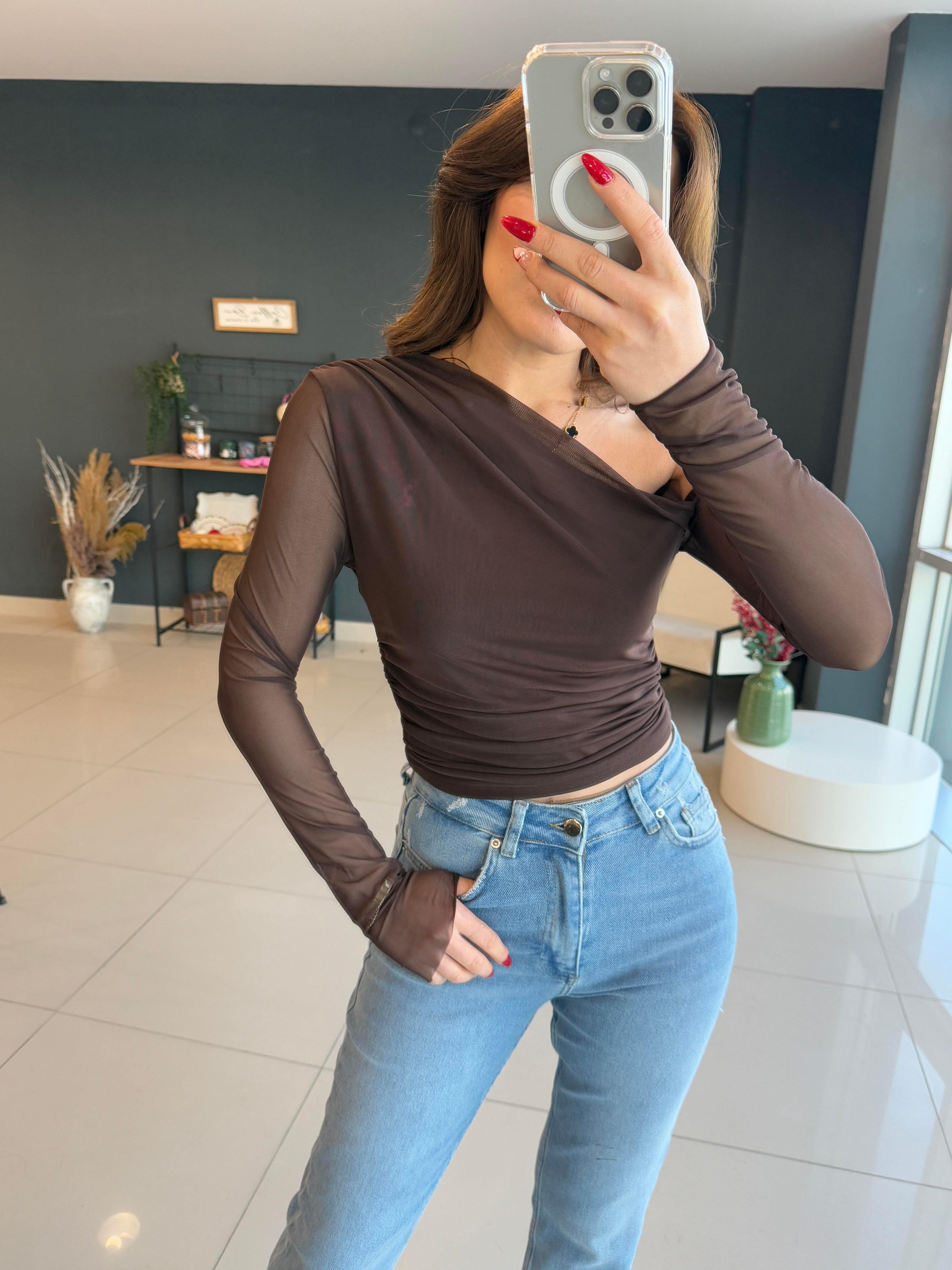 TEK OMUZ DEKOLTELİ TÜL BLUZ KAHVE