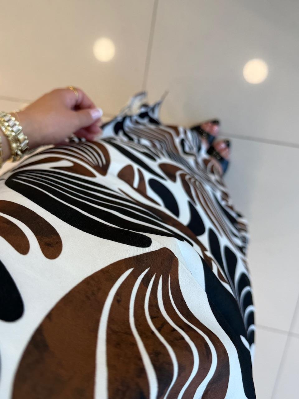 TEK OMUZ GÜL DETAYLI ELBİSE