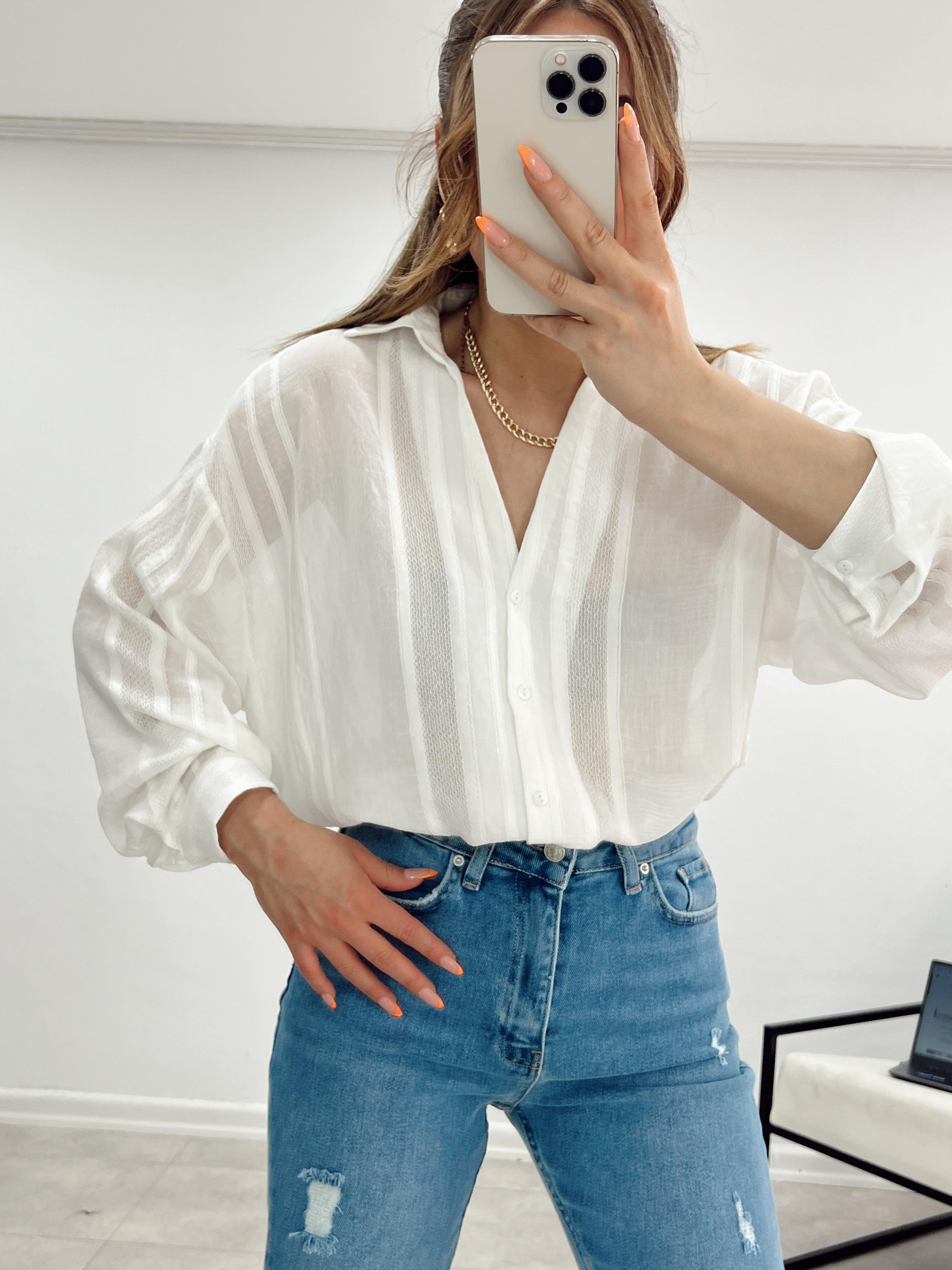 TRANSPARAN V YAKA BEYAZ GÖMLEK