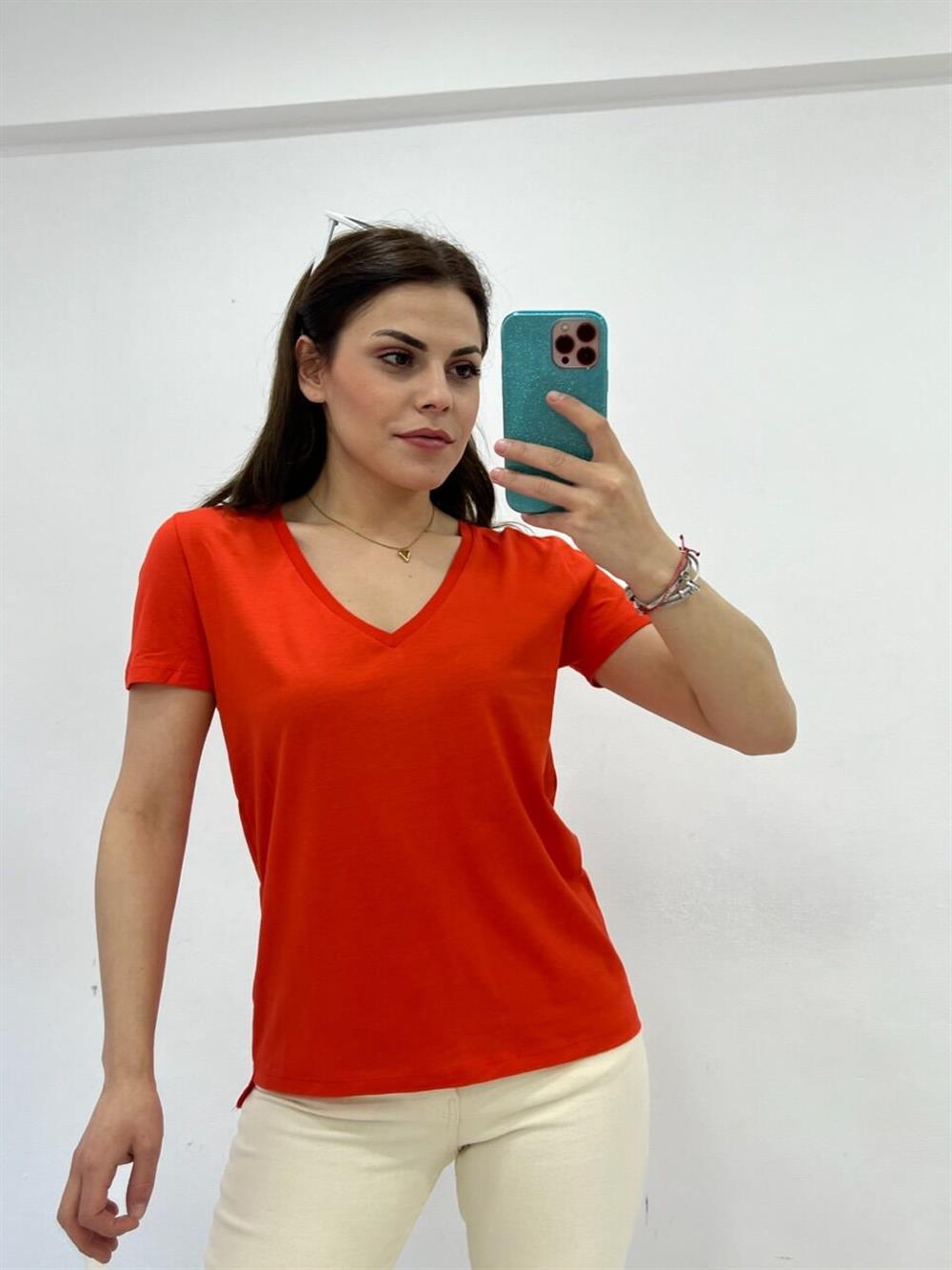 TURUNCU DİLVİN V YAKA BASİC TSHİRT