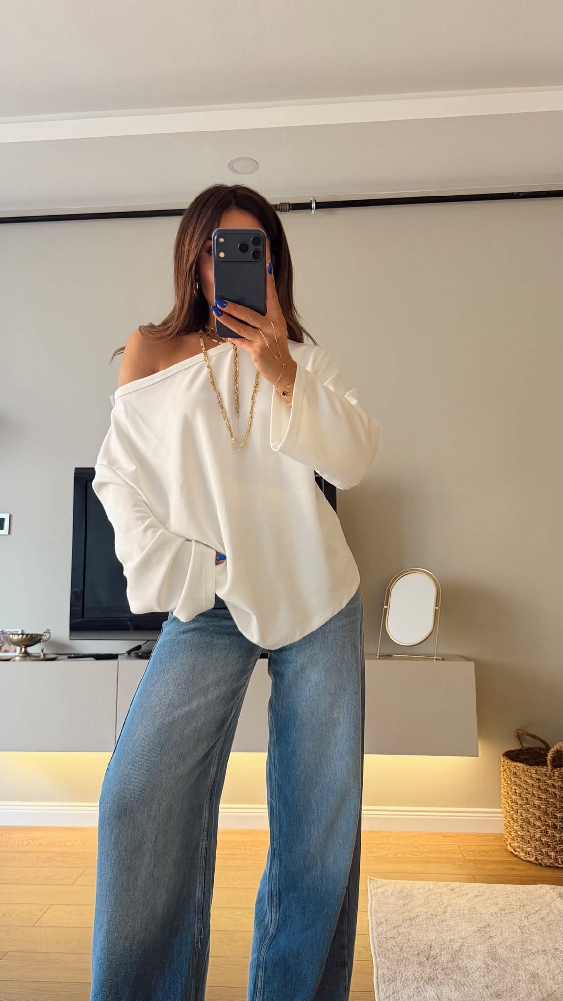 Uzun Kol Kayık Yaka Oversize Tshırt Beyaz