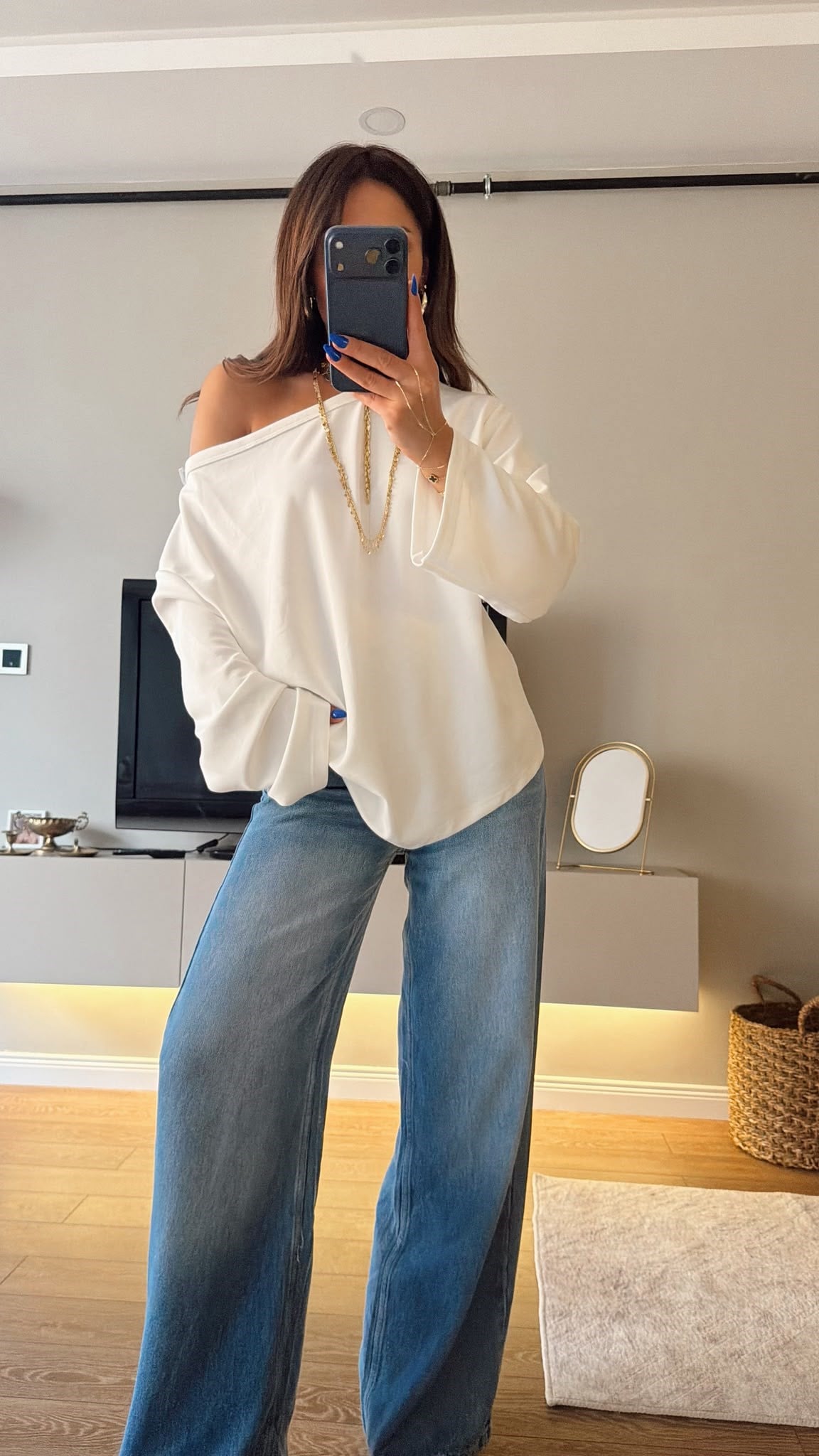 Uzun Kol Kayık Yaka Oversize Tshırt Beyaz