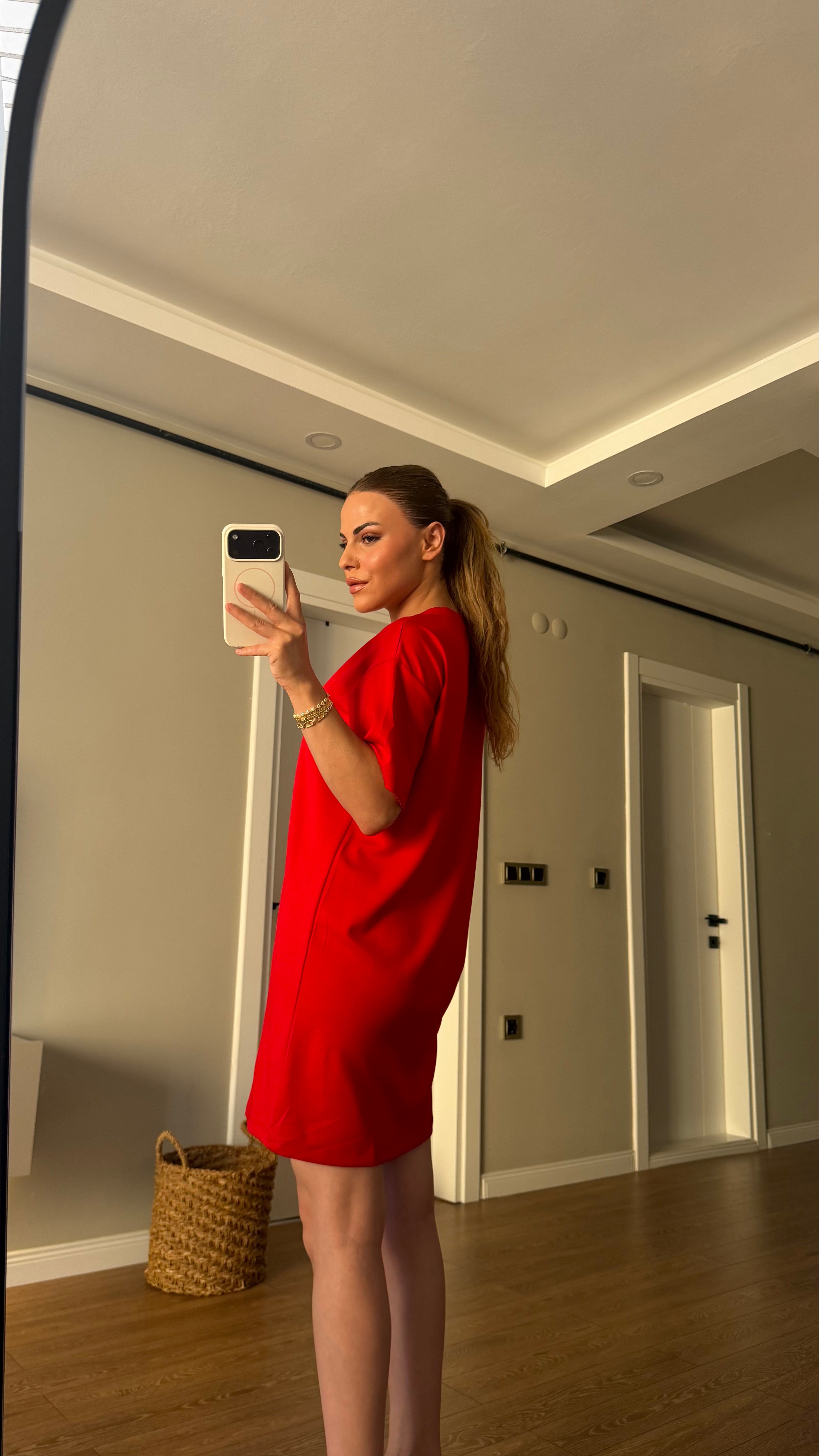 V Yaka Basic Kısa Elbise Kırmızı