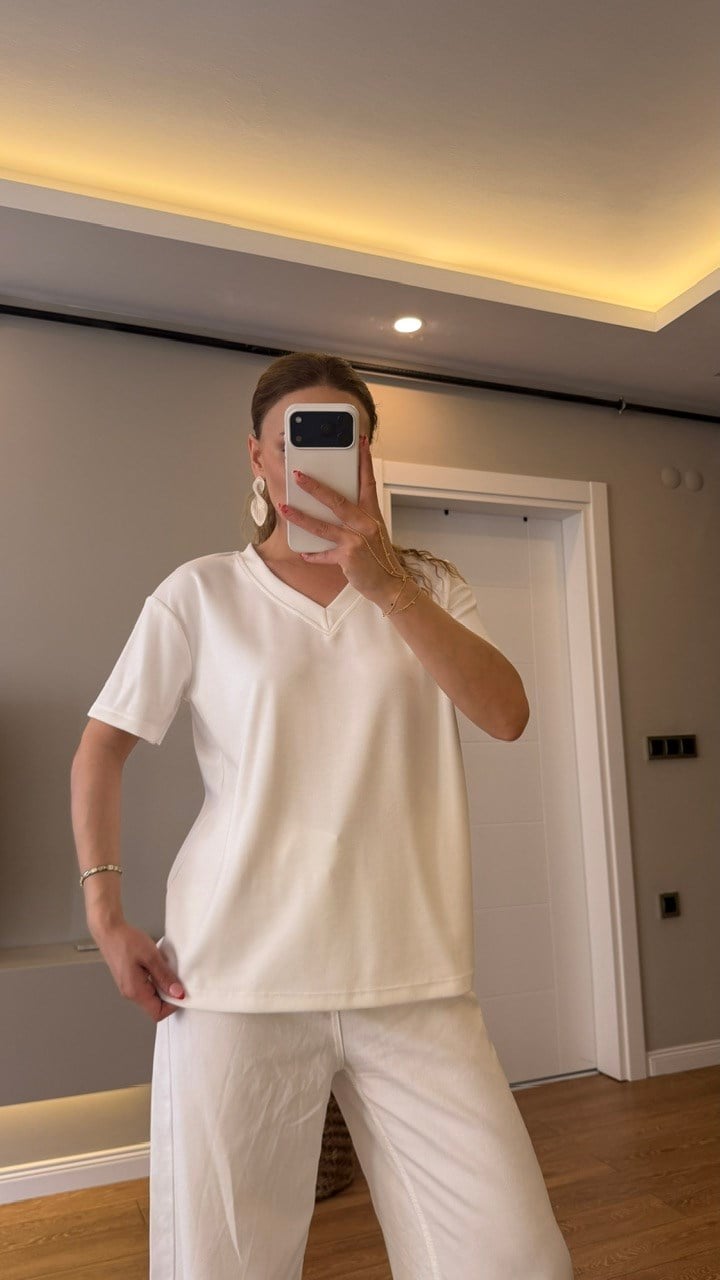 V  YAKA BASİC TSHIRT BEYAZ