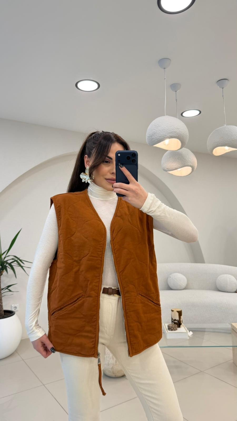 V YAKA KAPİTONE YELEK
