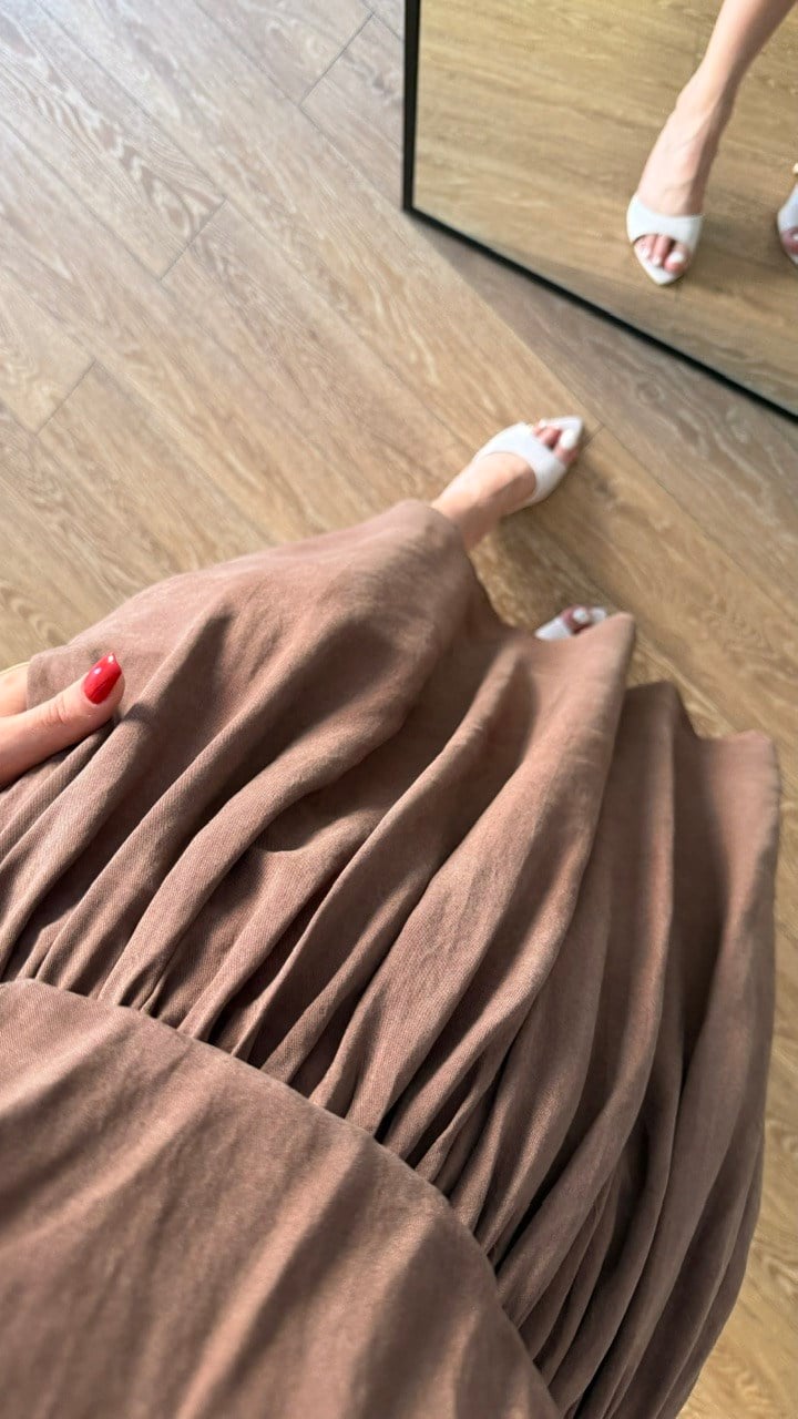 V Yaka Kolsuz Askılı Tensel Elbise Kahve