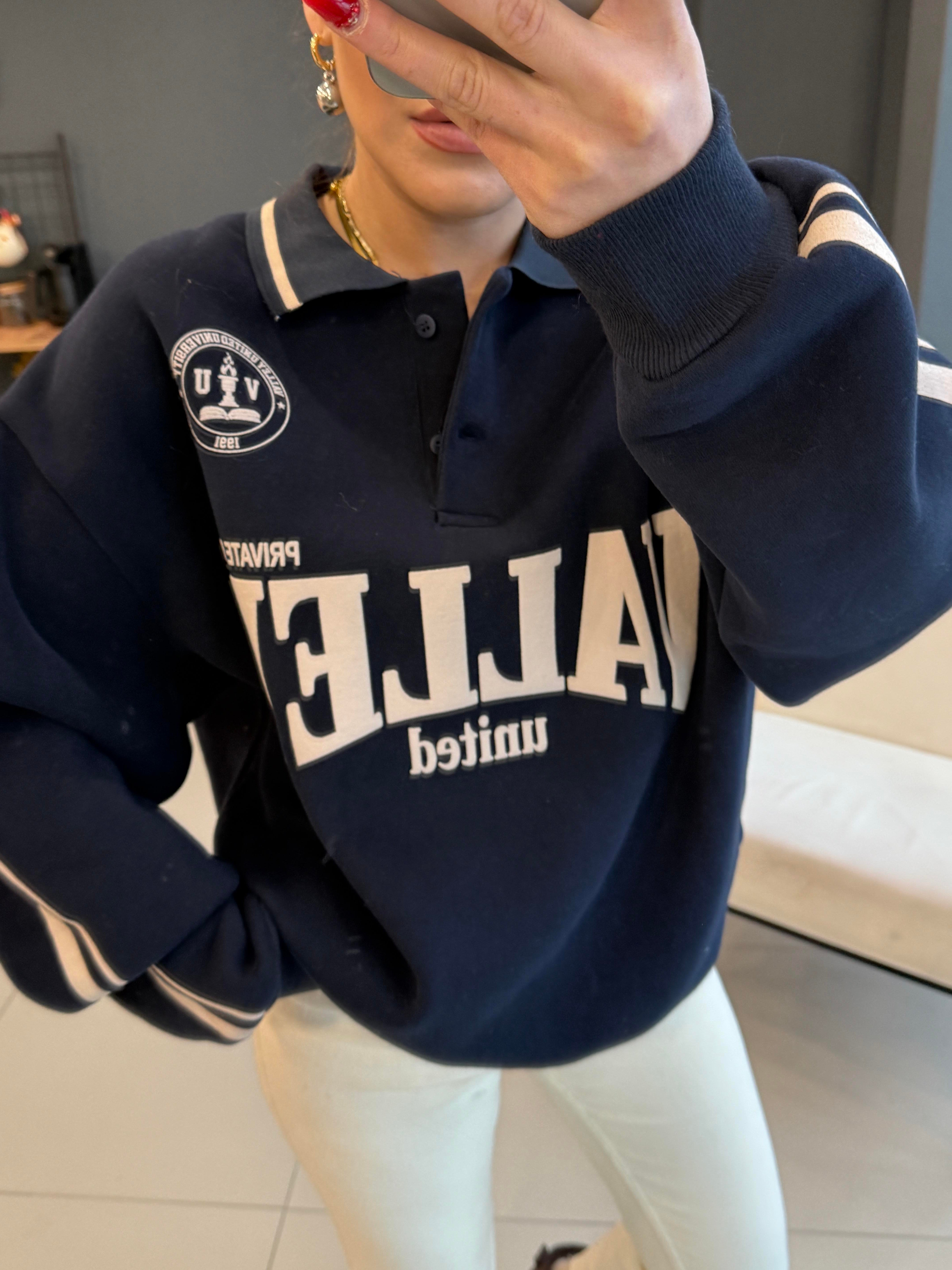 YAKASI DÜĞMELİ LACİVERT SWEATSHIRT