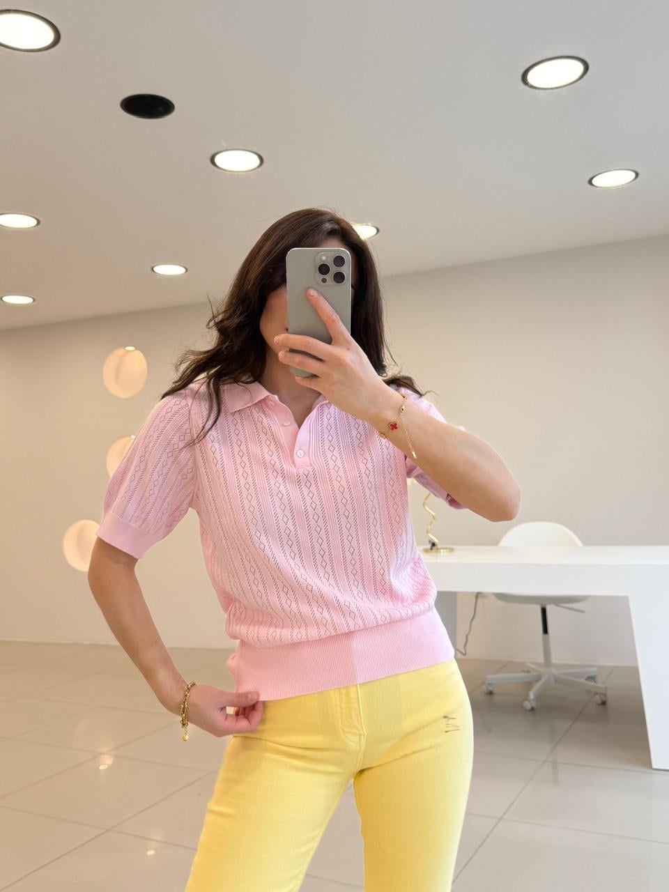YAKASI DÜĞMELİMERSERİZE PEMBE