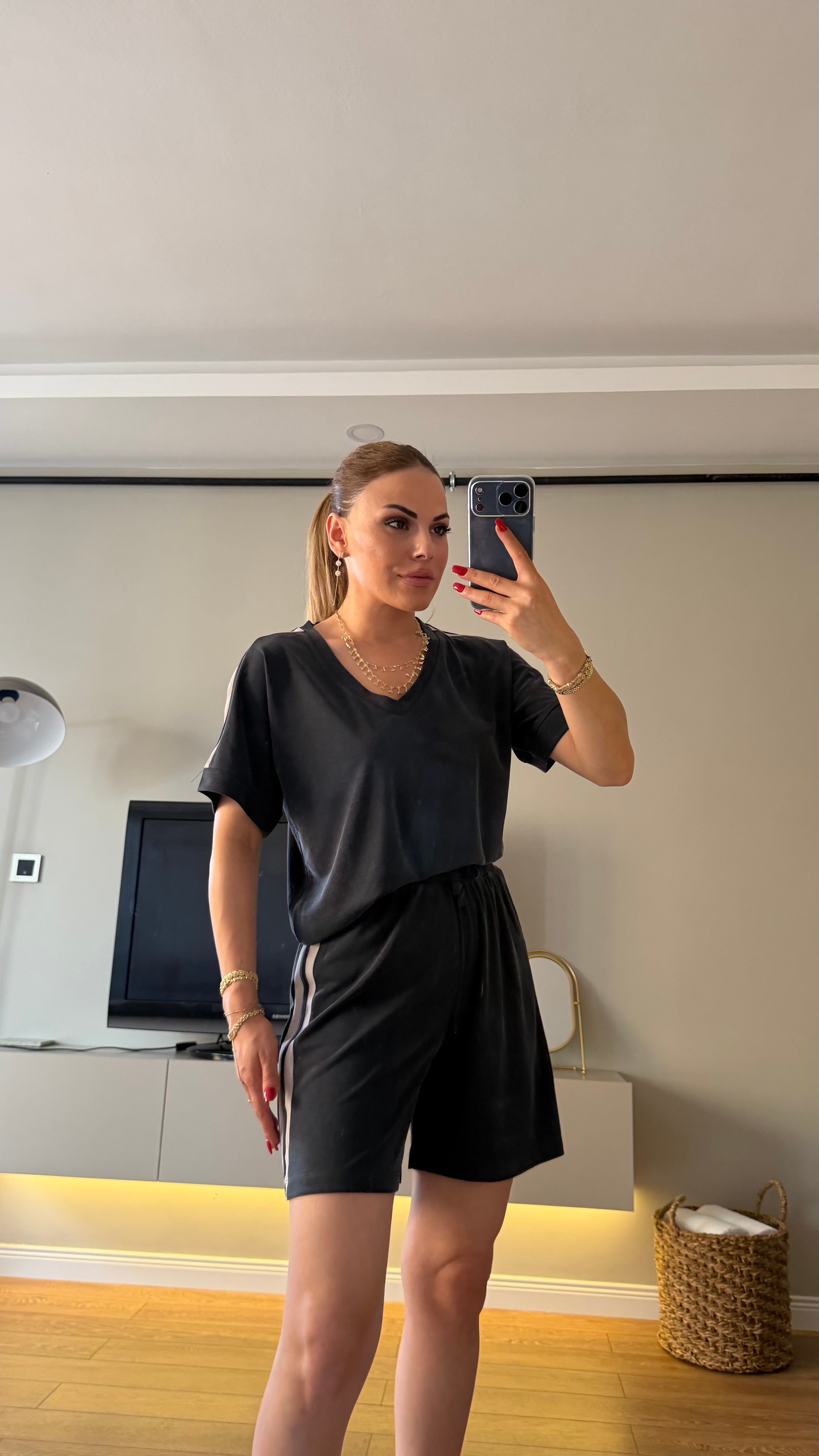 Yanları Şerit Detaylı Şortlu Takım Antrasit