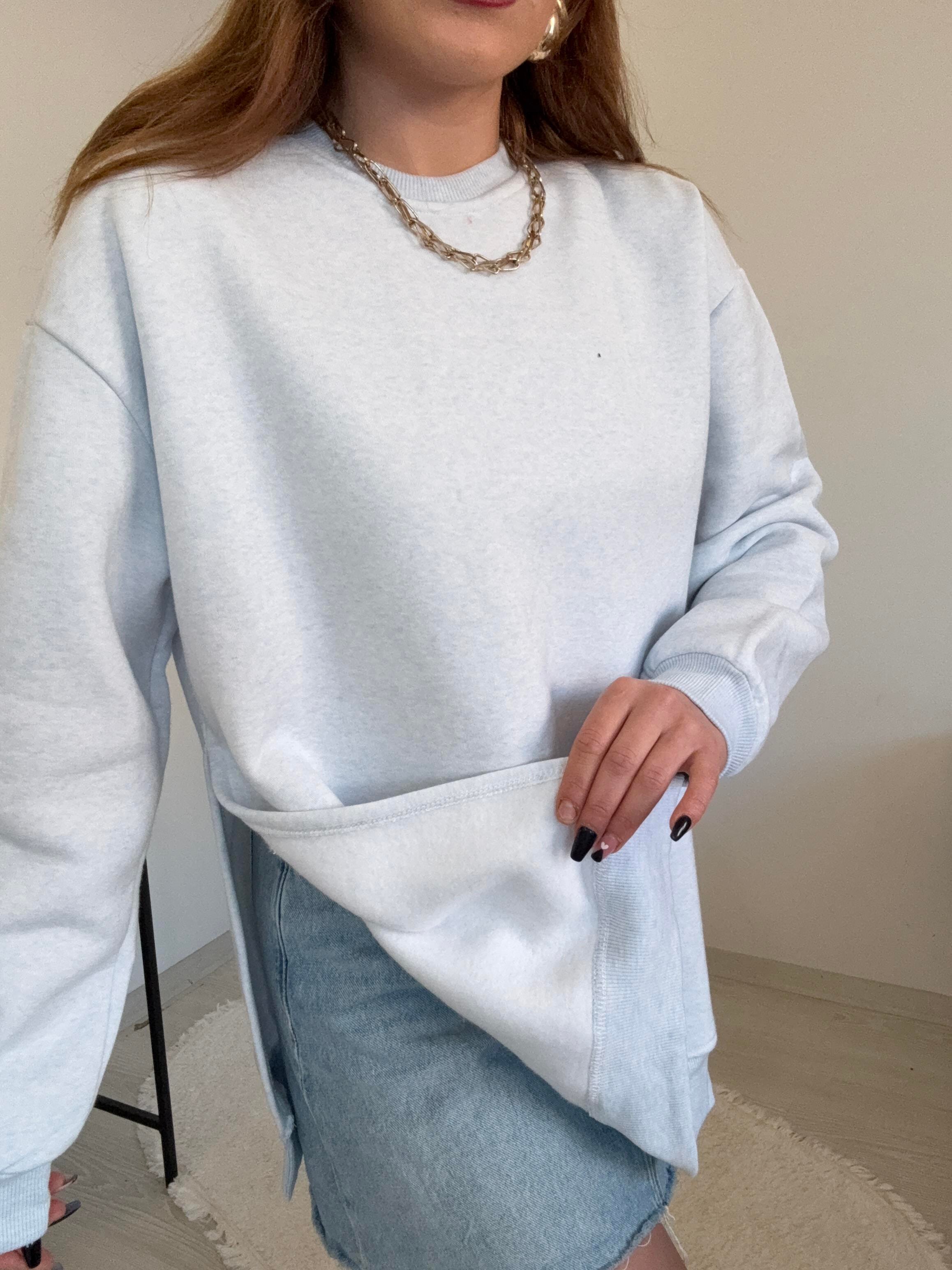 YANLARI YIRTMAÇLI ŞARDONLU SWEAT  MAVİ