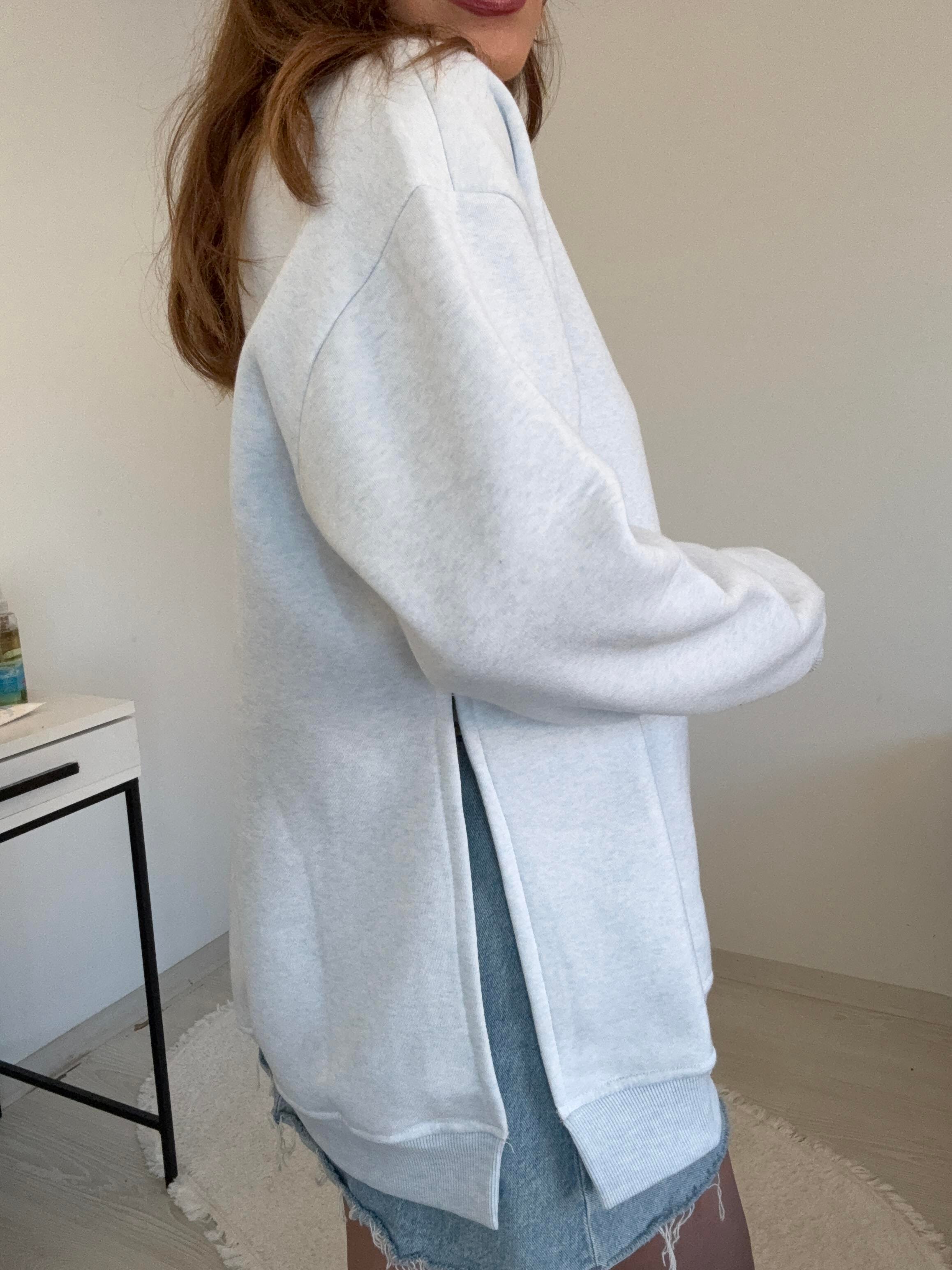 YANLARI YIRTMAÇLI ŞARDONLU SWEAT  MAVİ