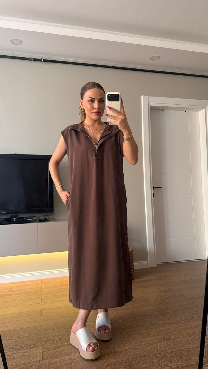 Yarım Fermuarlı Kapşonlu Tensel Elbise Kahverengi