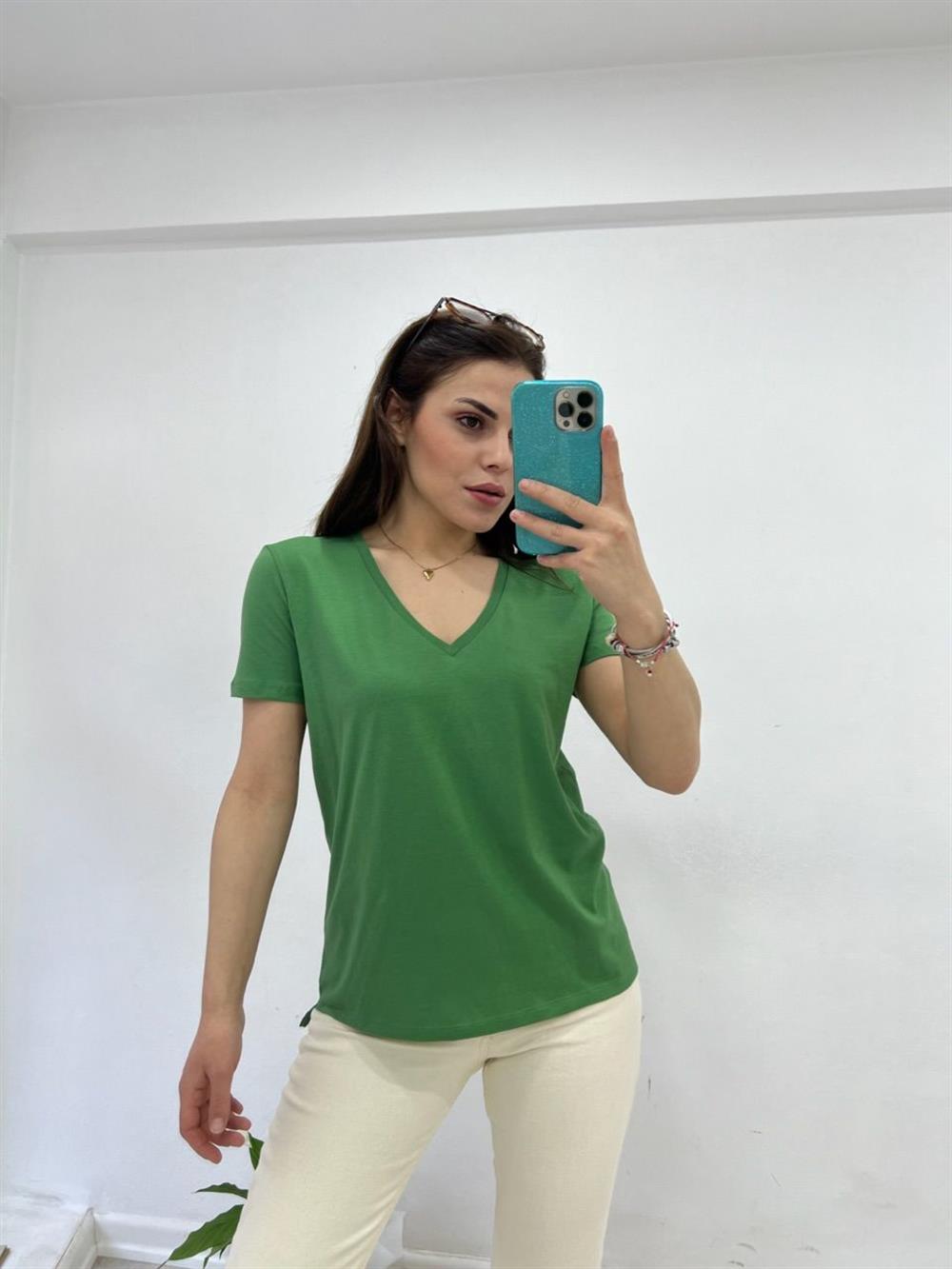 YEŞİL DİLVİN V YAKA BASİC TSHİRT