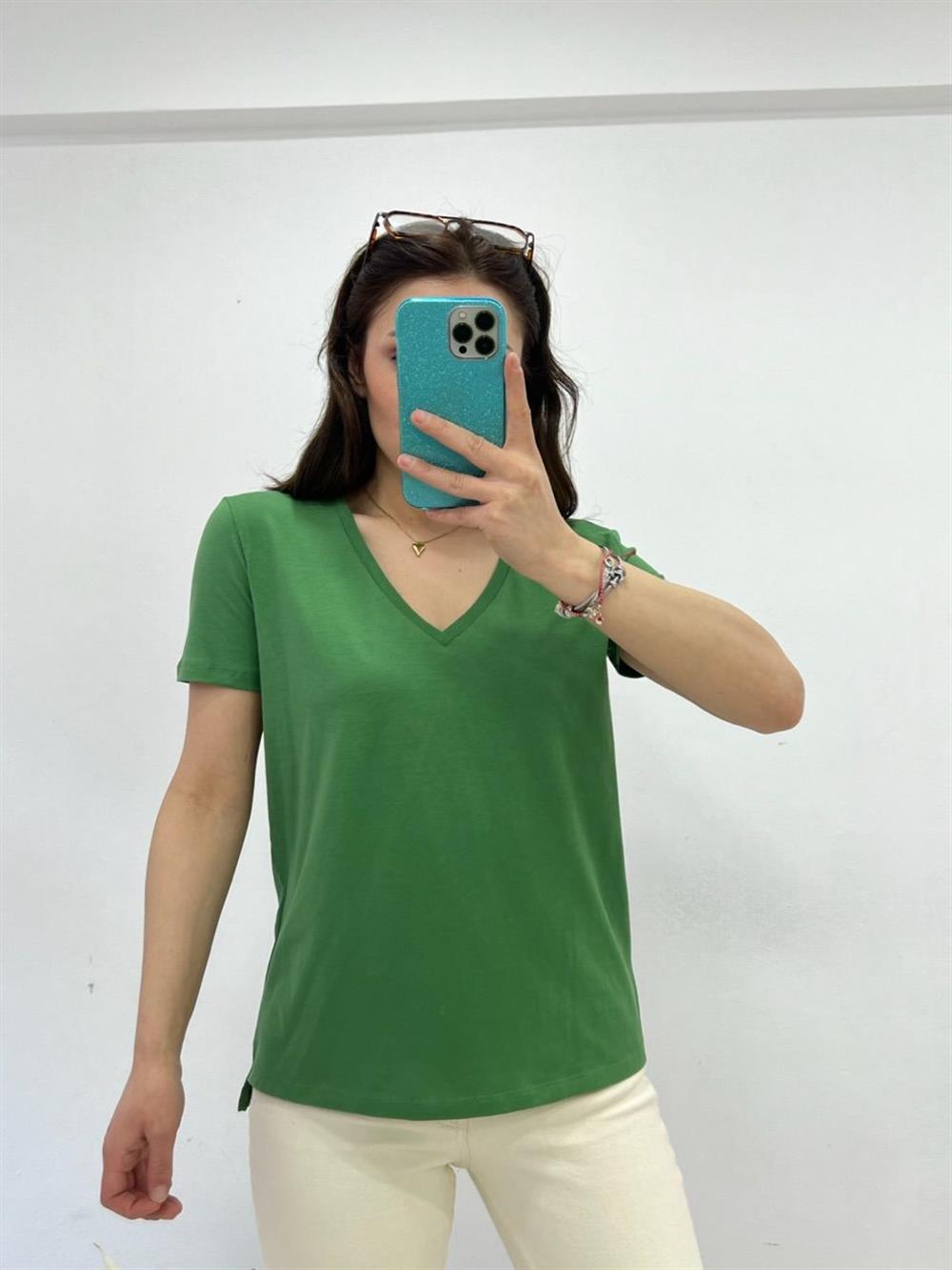 YEŞİL DİLVİN V YAKA BASİC TSHİRT