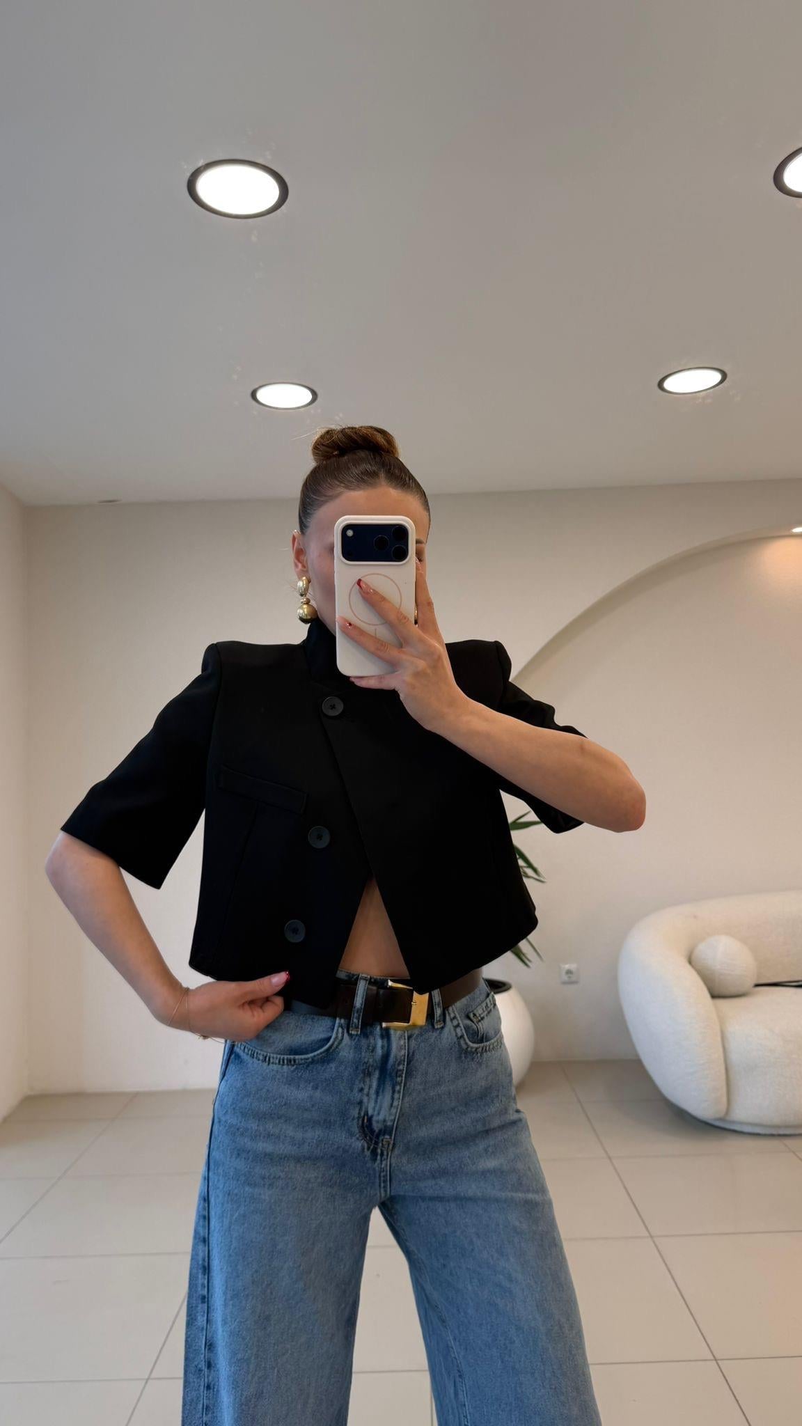 ZR MODEL DÜĞMELİ KISA CEKET SİYAH