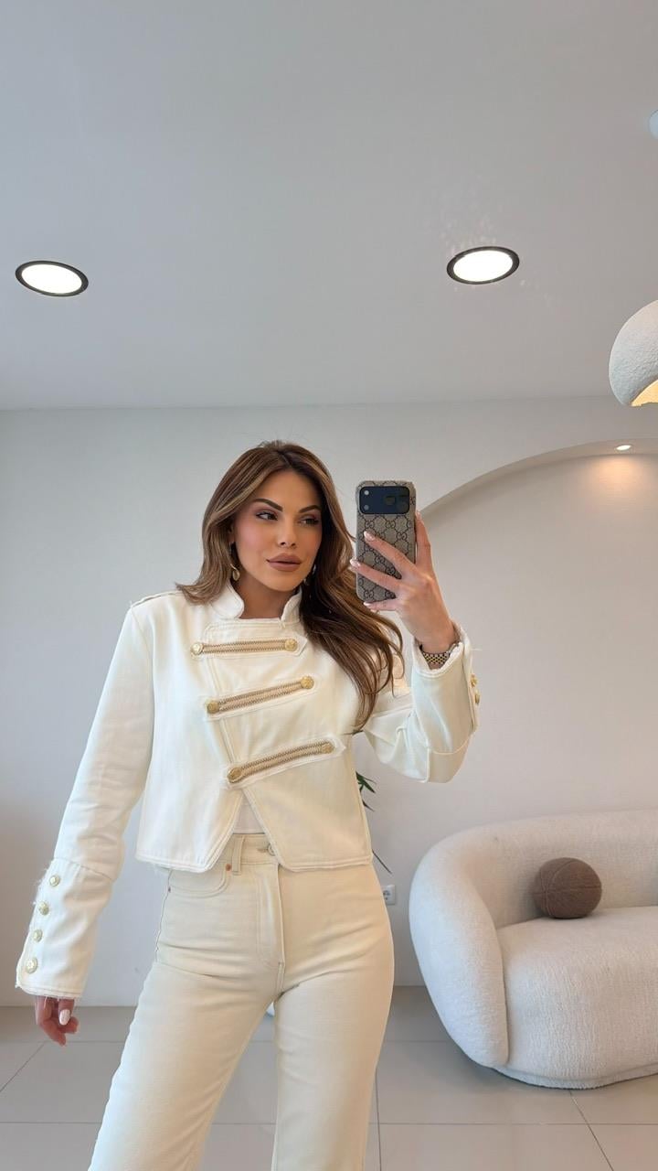 ZR MODEL GOLD DÜĞMELİ KRUVAZE CEKET EKRU( ÜRÜN ÖN SİPARİŞTİR TESLİMAT TARİHİ 25 NİSANDIR)
