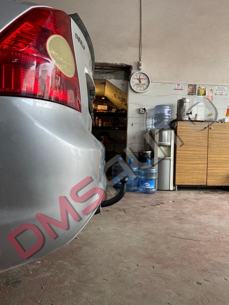 Ford Focus 2005-2018  Çeki Demiri Sedan