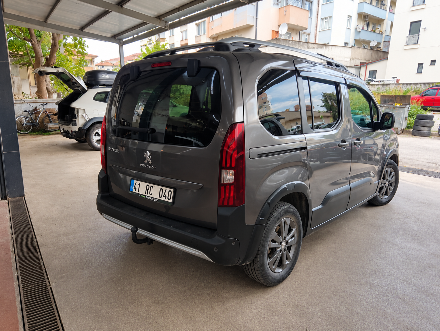 HOOK-Peugeot Rifter 2018 Sonrası  Çeki Demiri Kısa Şasi
