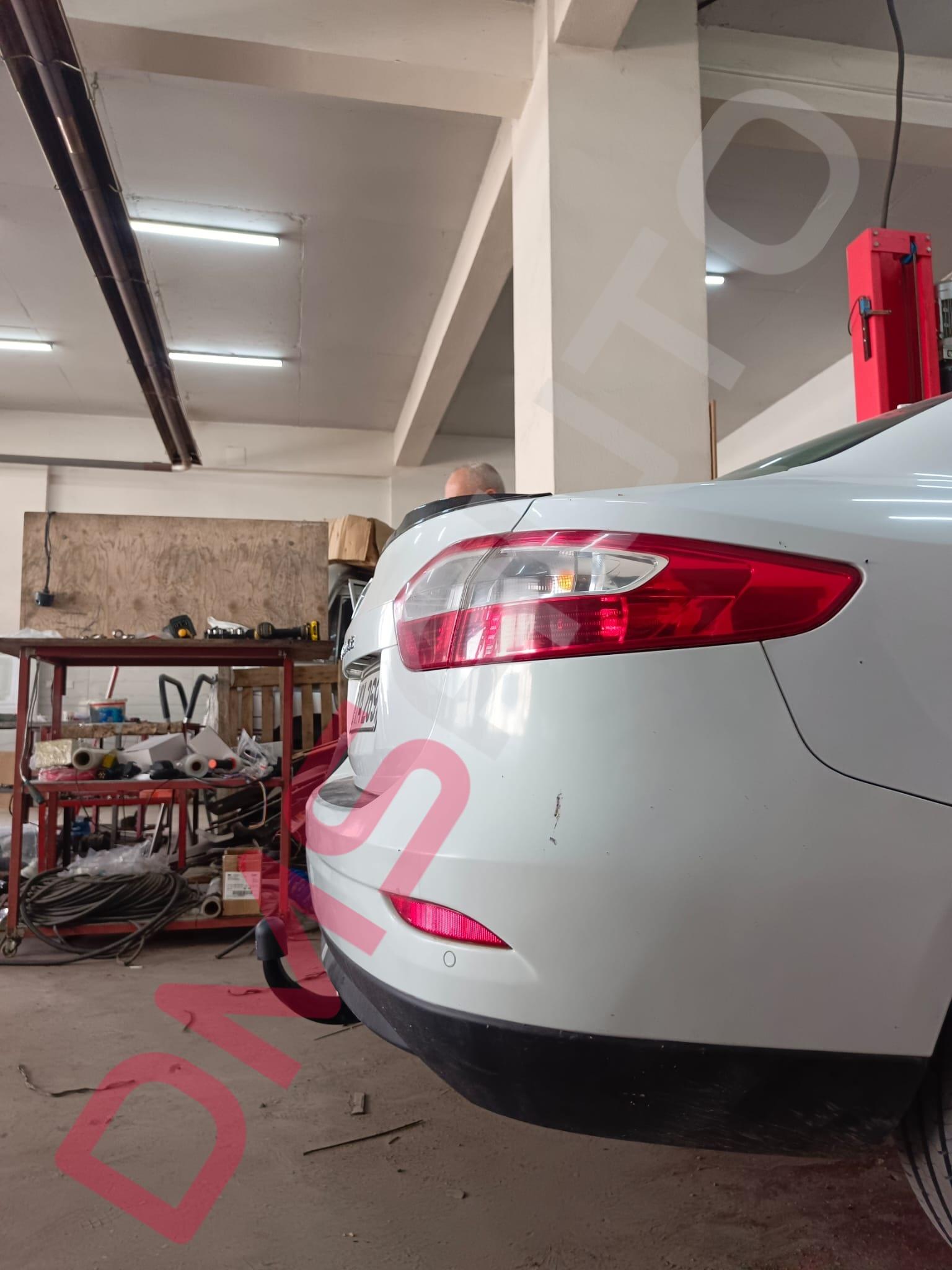 HOOK-RENAULT Fluence 2010-2016  Çeki Demiri Sedan