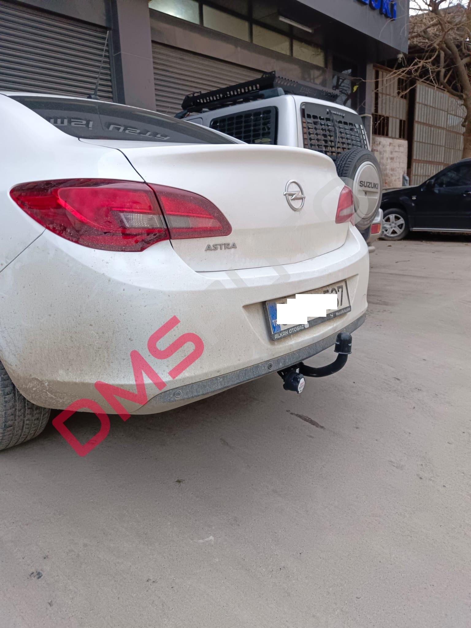 OPEL Astra (J) 2012-2019 Çeki Demiri Sedan