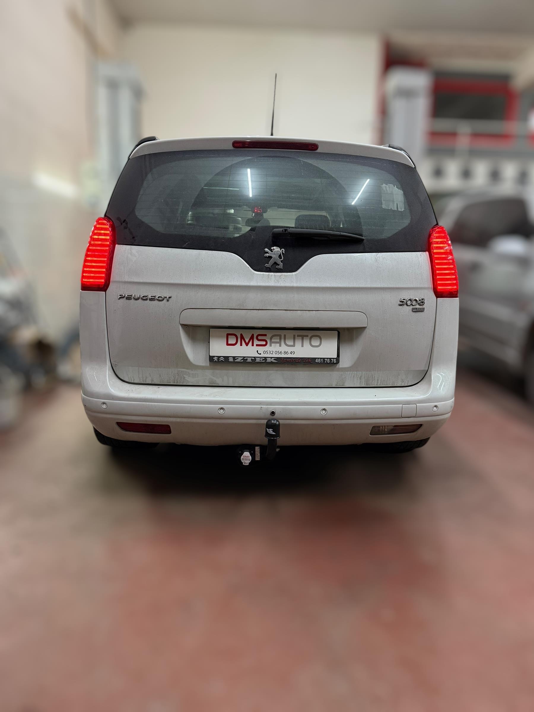 Peugeot 5008 2009-2017  Çeki Demiri