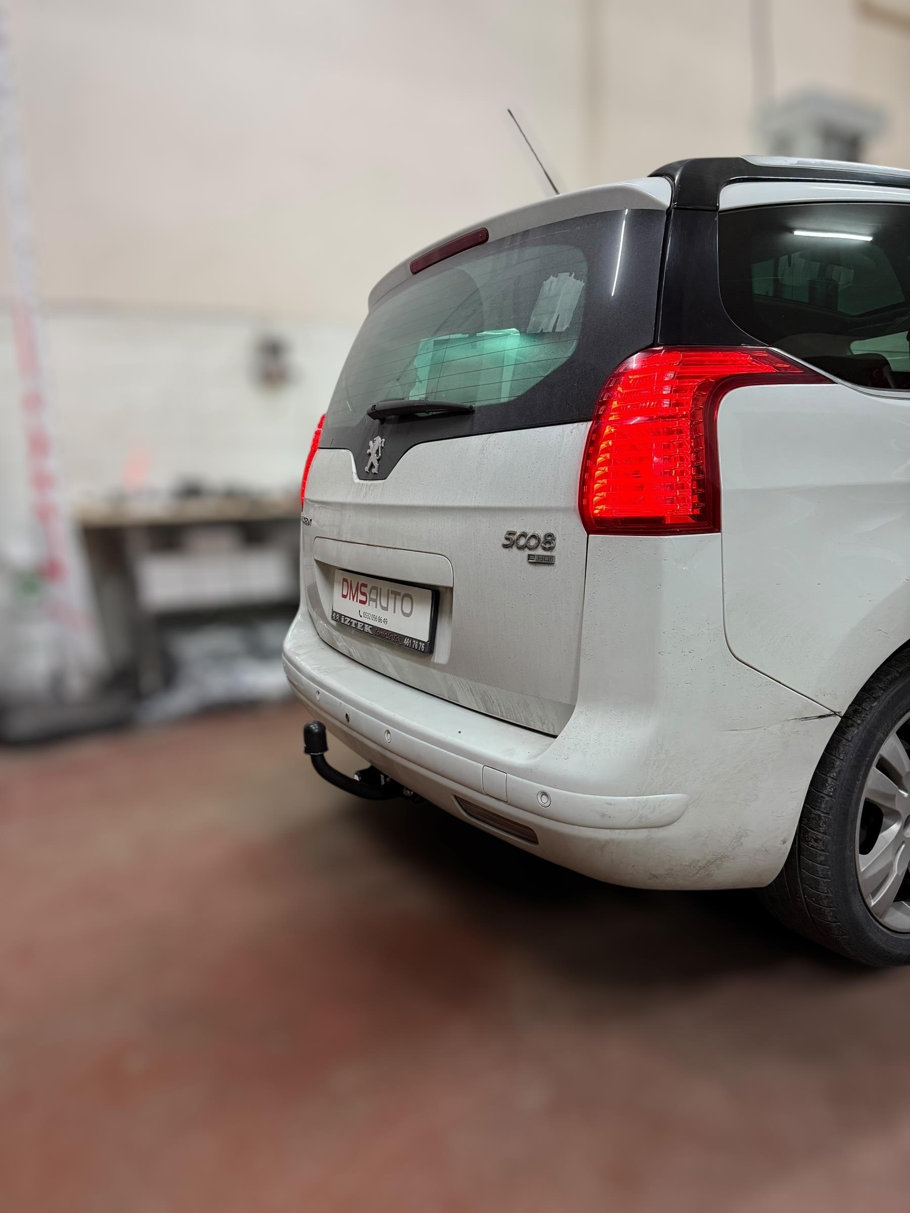 Peugeot 5008 2009-2017  Çeki Demiri