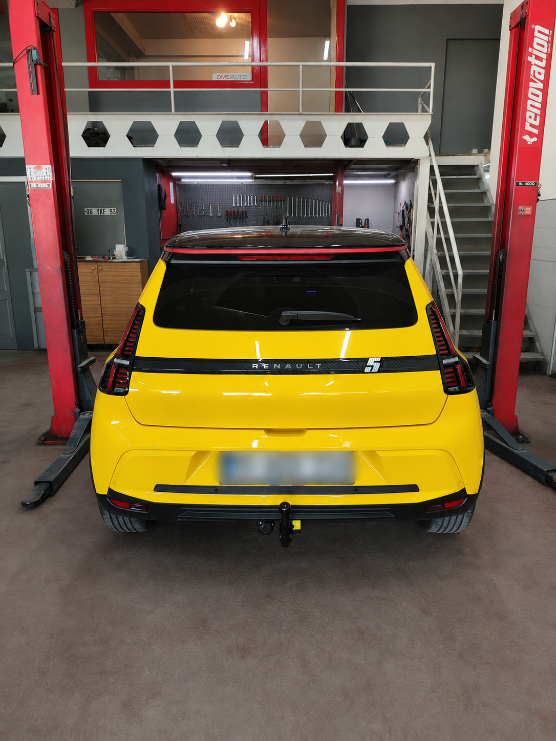 RENAULT 5 E-Tech 2024 Sonrası Sökülebilir Çeki Demiri
