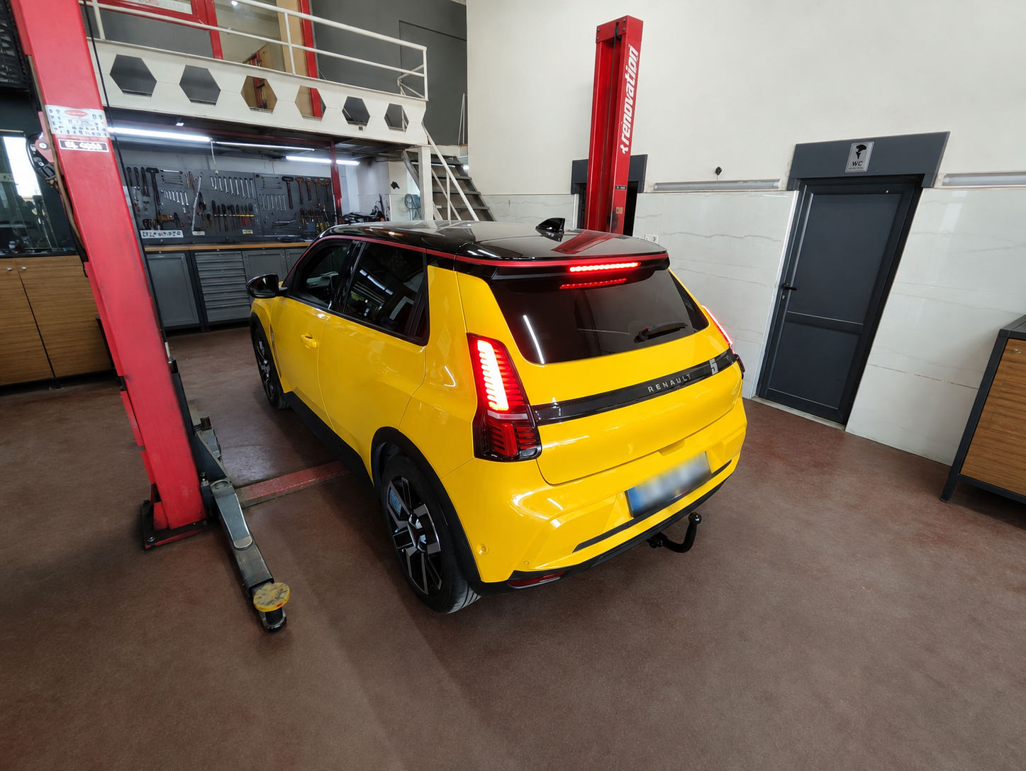 RENAULT 5 E-Tech 2024 Sonrası Sökülebilir Çeki Demiri
