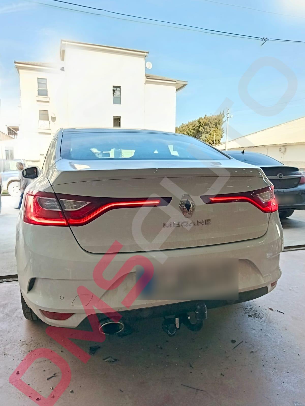 RENAULT Megane 2016 Sonrası  Çeki Demiri Sedan