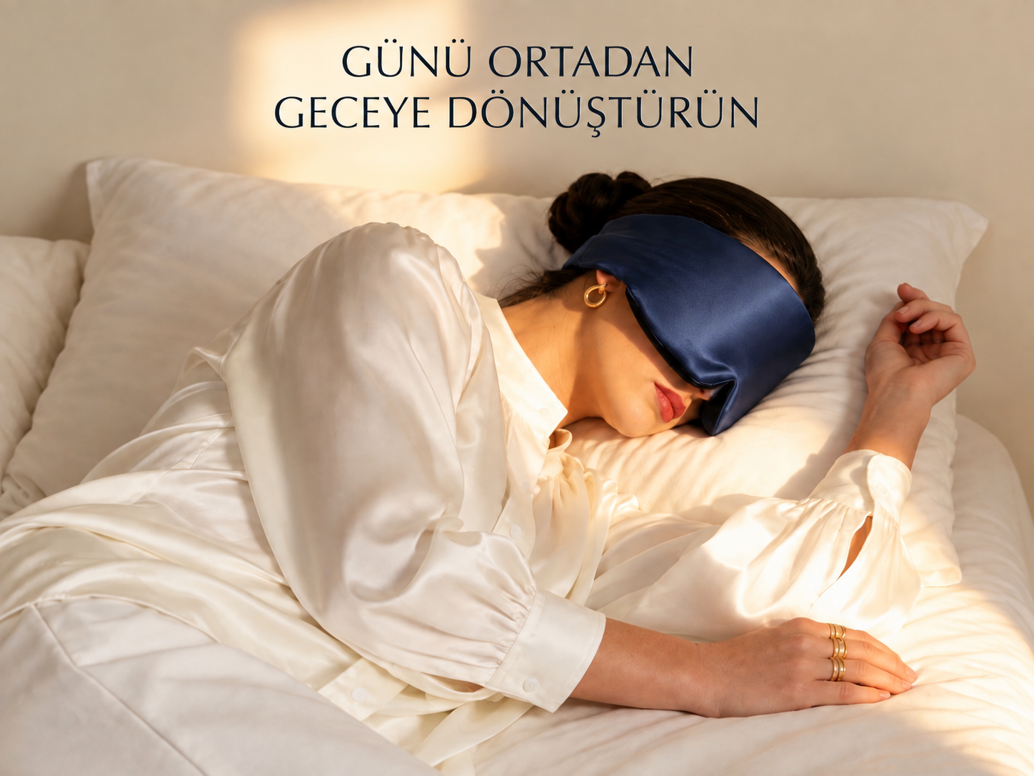  'Sleep & Glow' Premium Üç Boyutlu Tam Karanlık Uyku Maskesi Göz Bandı (Lacivert) - Ayarlanabilir Tasarım 