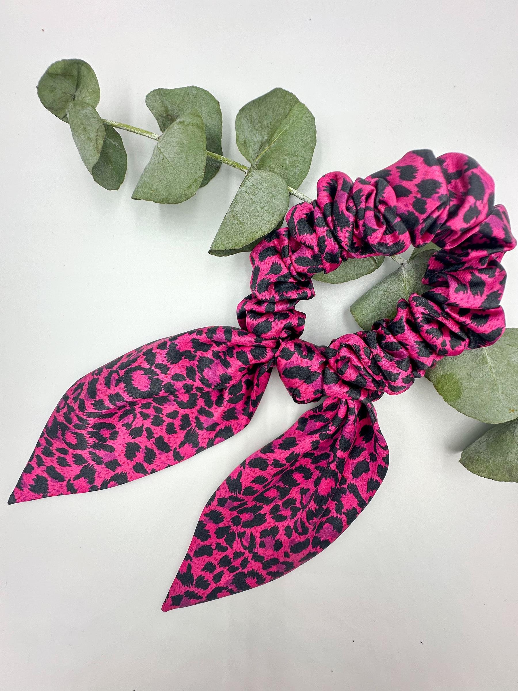 Purple Leopard - Saf İpek Fiyonk Toka