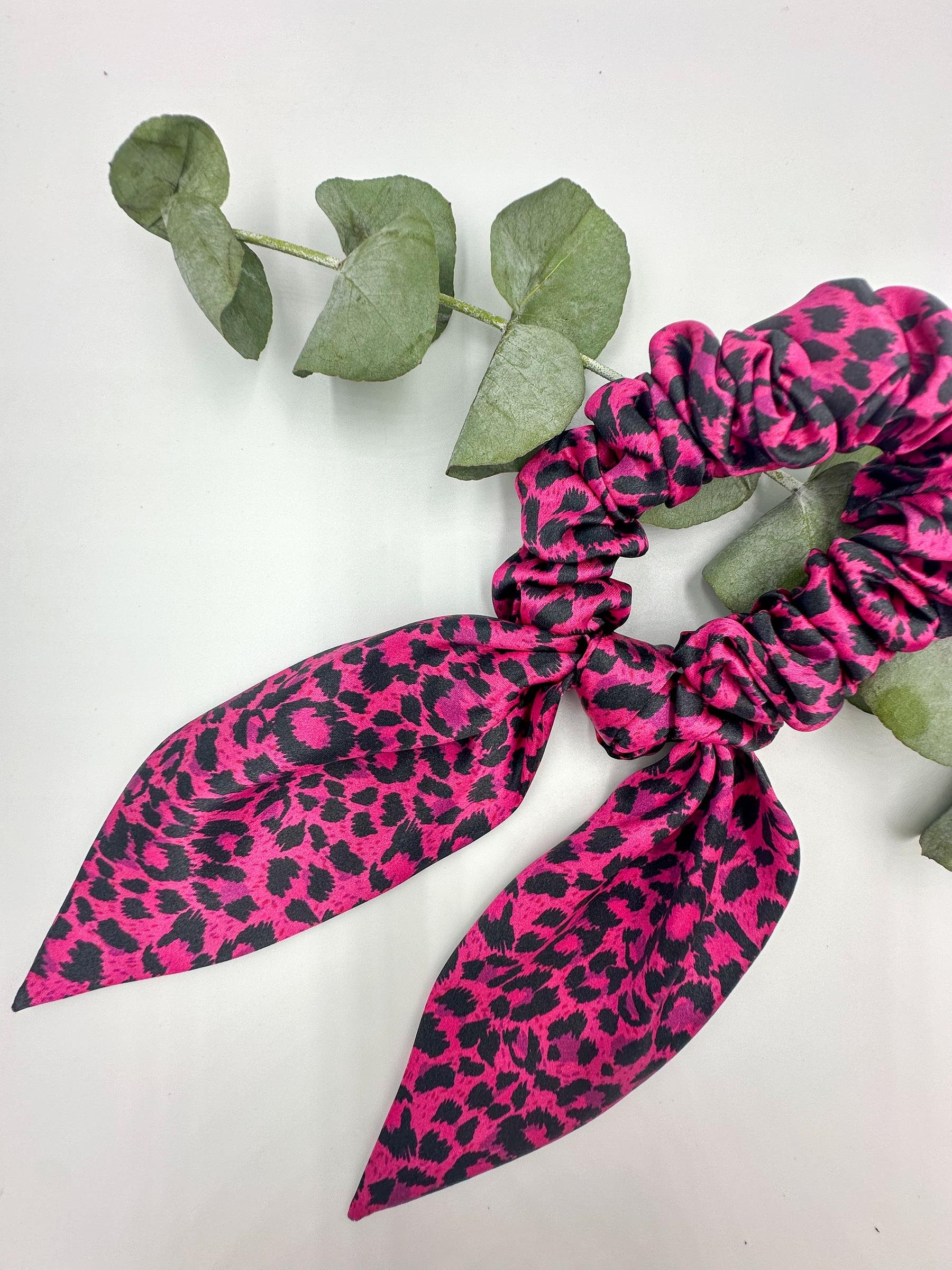 Purple Leopard - Saf İpek Fiyonk Toka