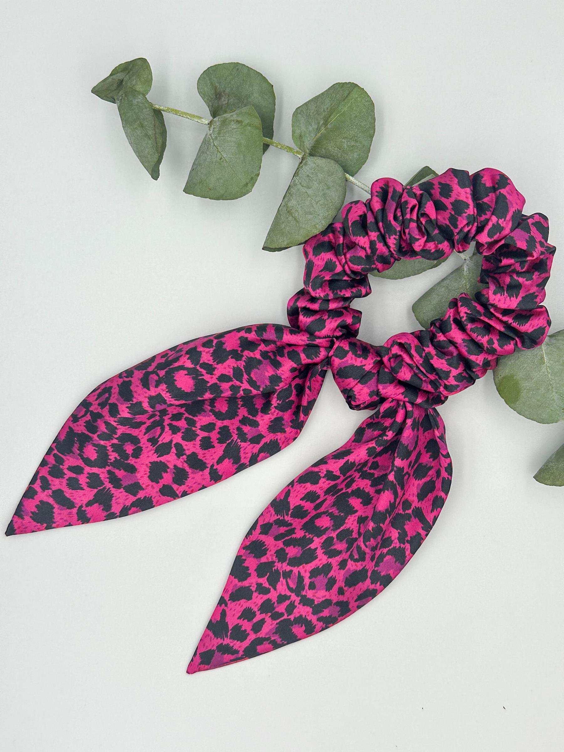 Purple Leopard - Saf İpek Fiyonk Toka