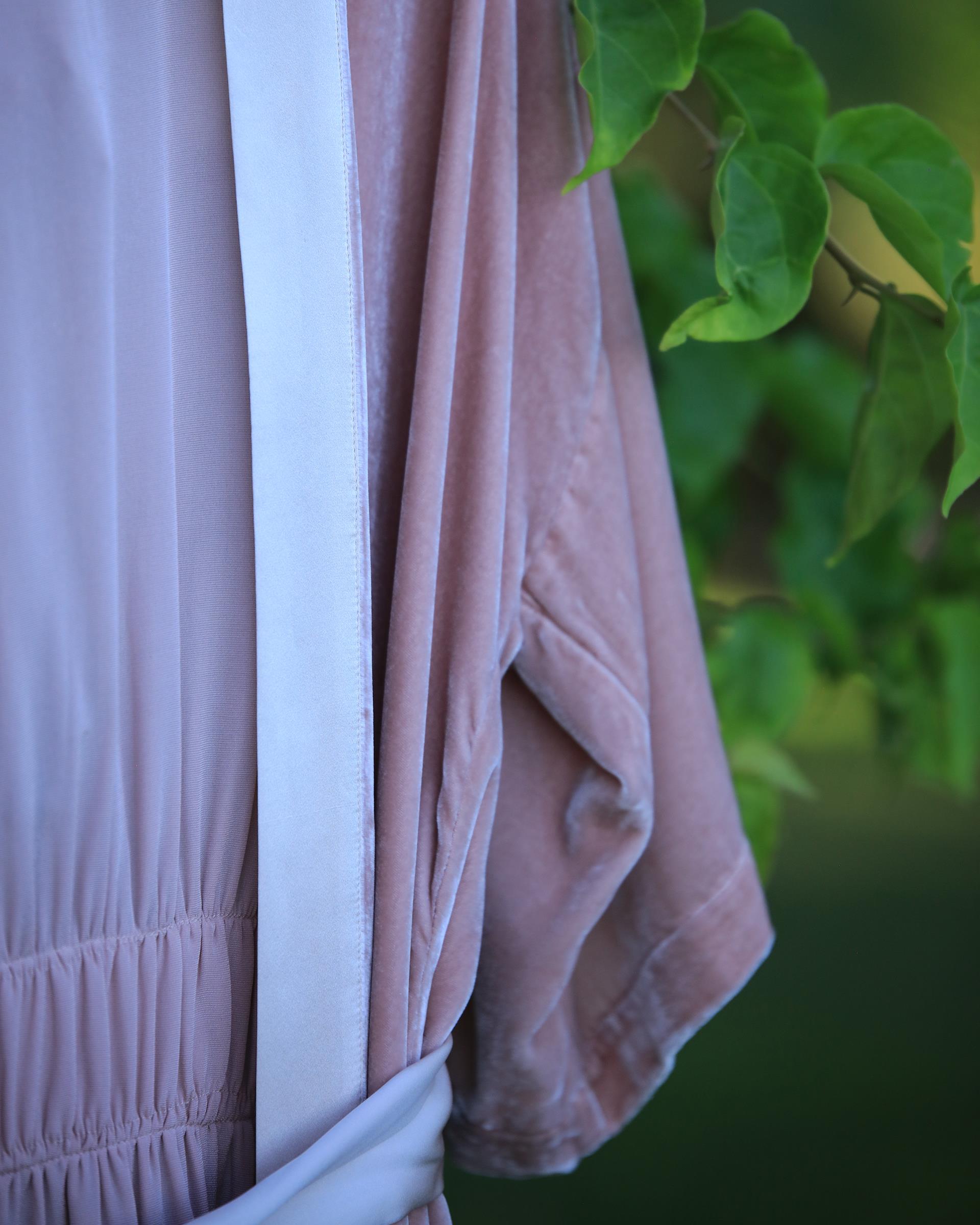 Uçuk Pembe İpek Kadife Kimono Sabahlık 