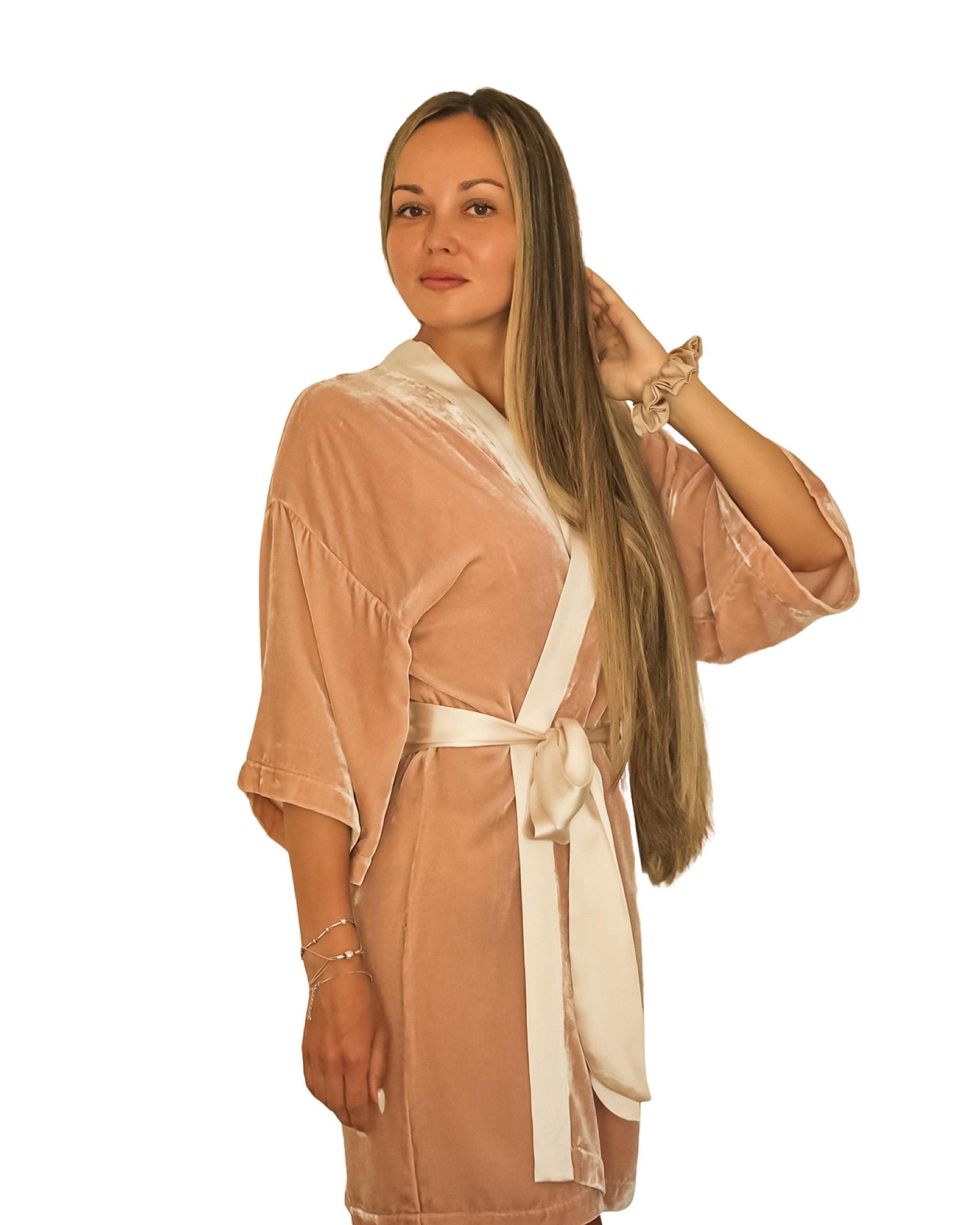 Uçuk Pembe İpek Kadife Kimono Sabahlık 