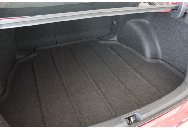 Toyota Corolla Sedan Halı Bagaj Havuzu (2019 Sonrası)