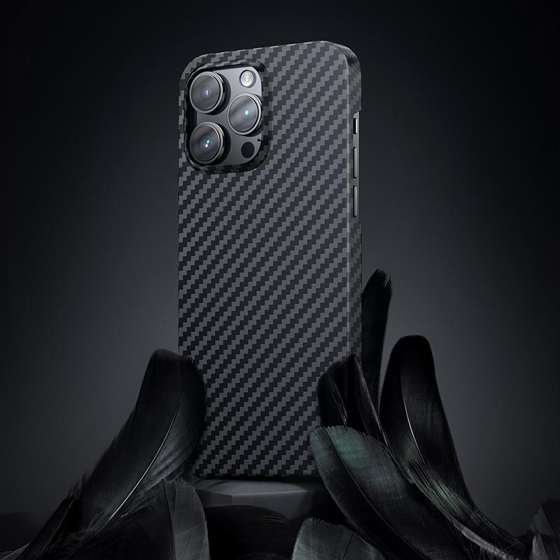 Apple iPhone 14 Pro Max Kılıf M-safe Özellikli Karbon Fiber Benks Essential Kevlar Kapak
