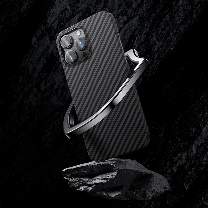 Apple iPhone 14 Pro Max Kılıf M-safe Özellikli Karbon Fiber Benks Essential Kevlar Kapak