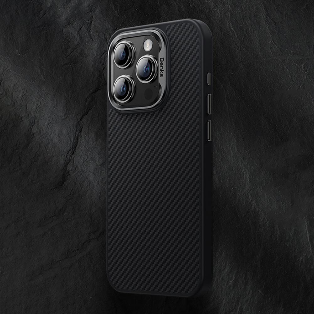 Apple iPhone 15 Plus Kılıf Karbon Fiber M-safe Şarj Özellikli Benks Hybrid ArmorPro 600D Kevlar Kapak