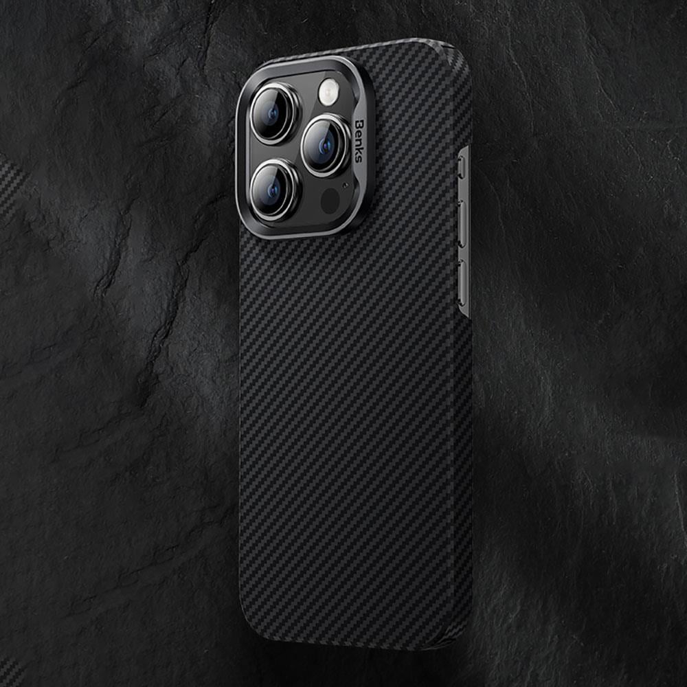 Apple iPhone 15 Plus Kılıf M-safe Özellikli Karbon Fiber Benks Essential ArmorAir 600D Kevlar Kapak
